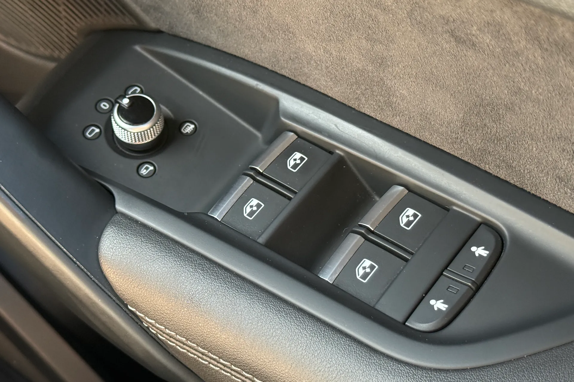 Audi Q5 thumbnail image number 26