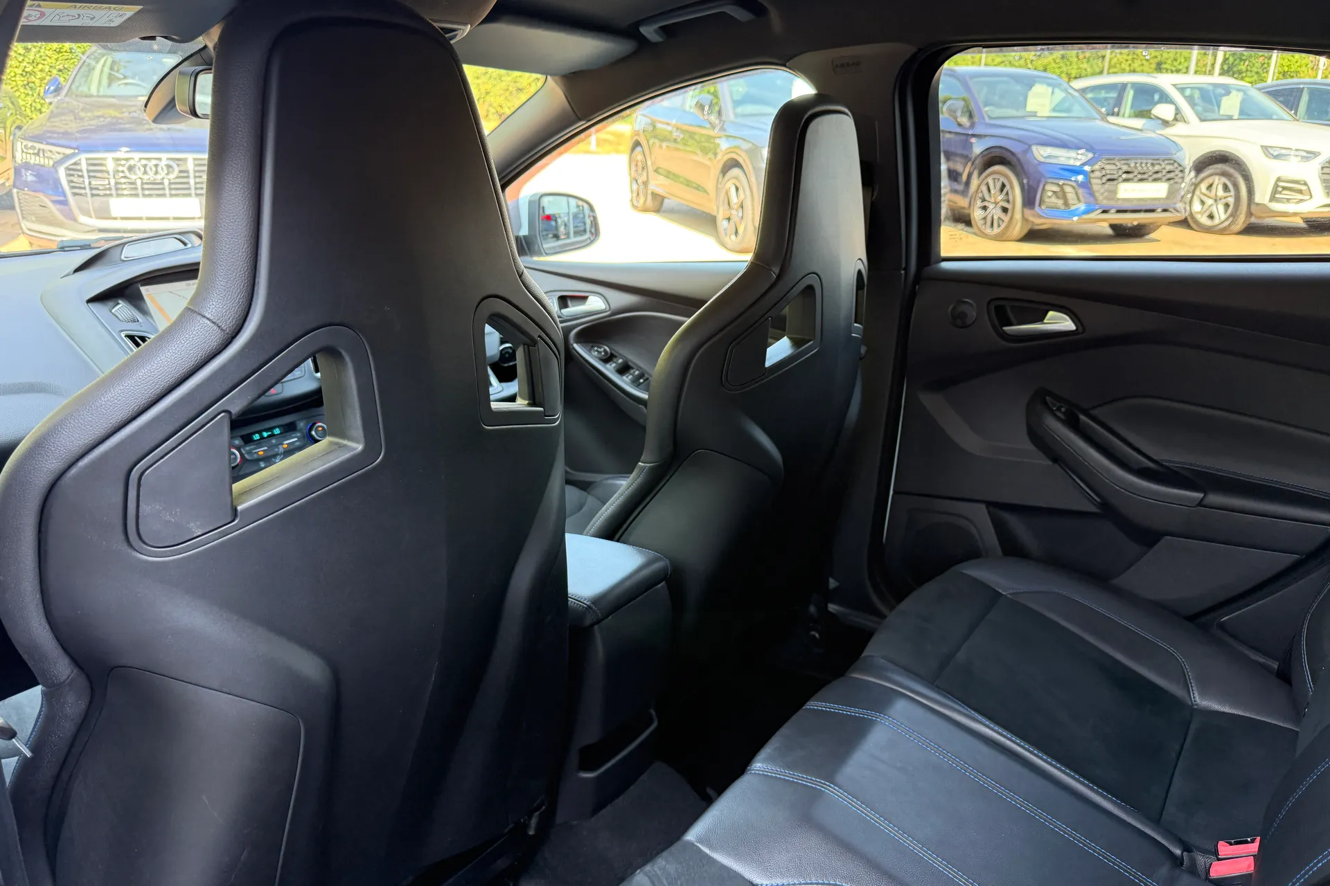 FORD FOCUS RS thumbnail image number 45