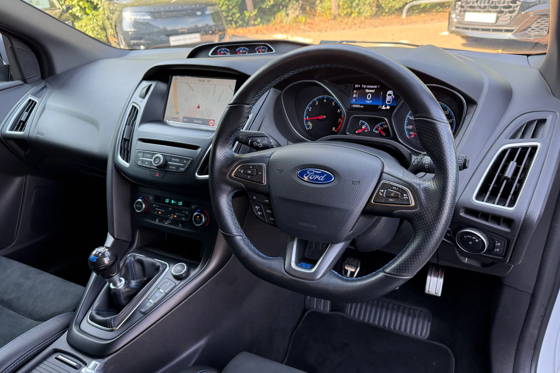 FORD FOCUS RS thumbnail image number 25