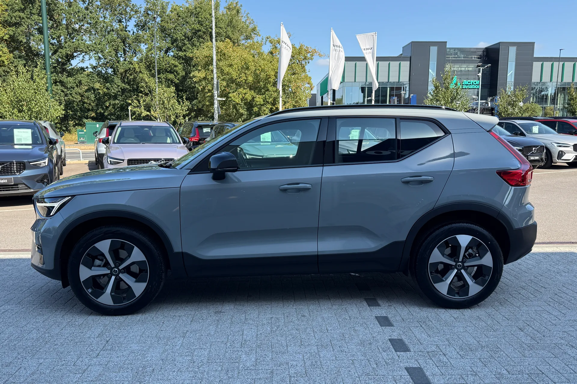 Volvo XC40 thumbnail image number 11