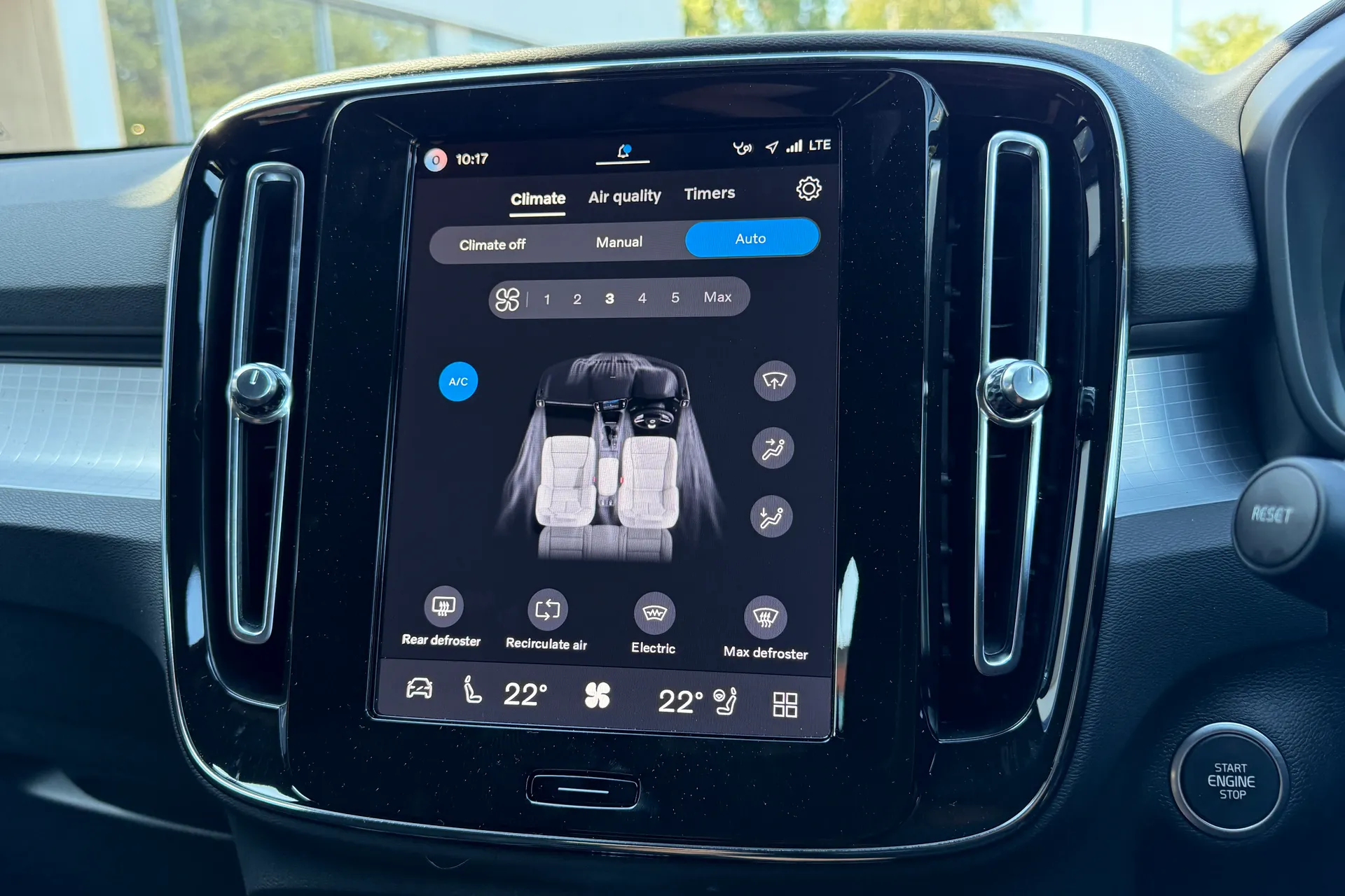 Volvo XC40 thumbnail image number 37