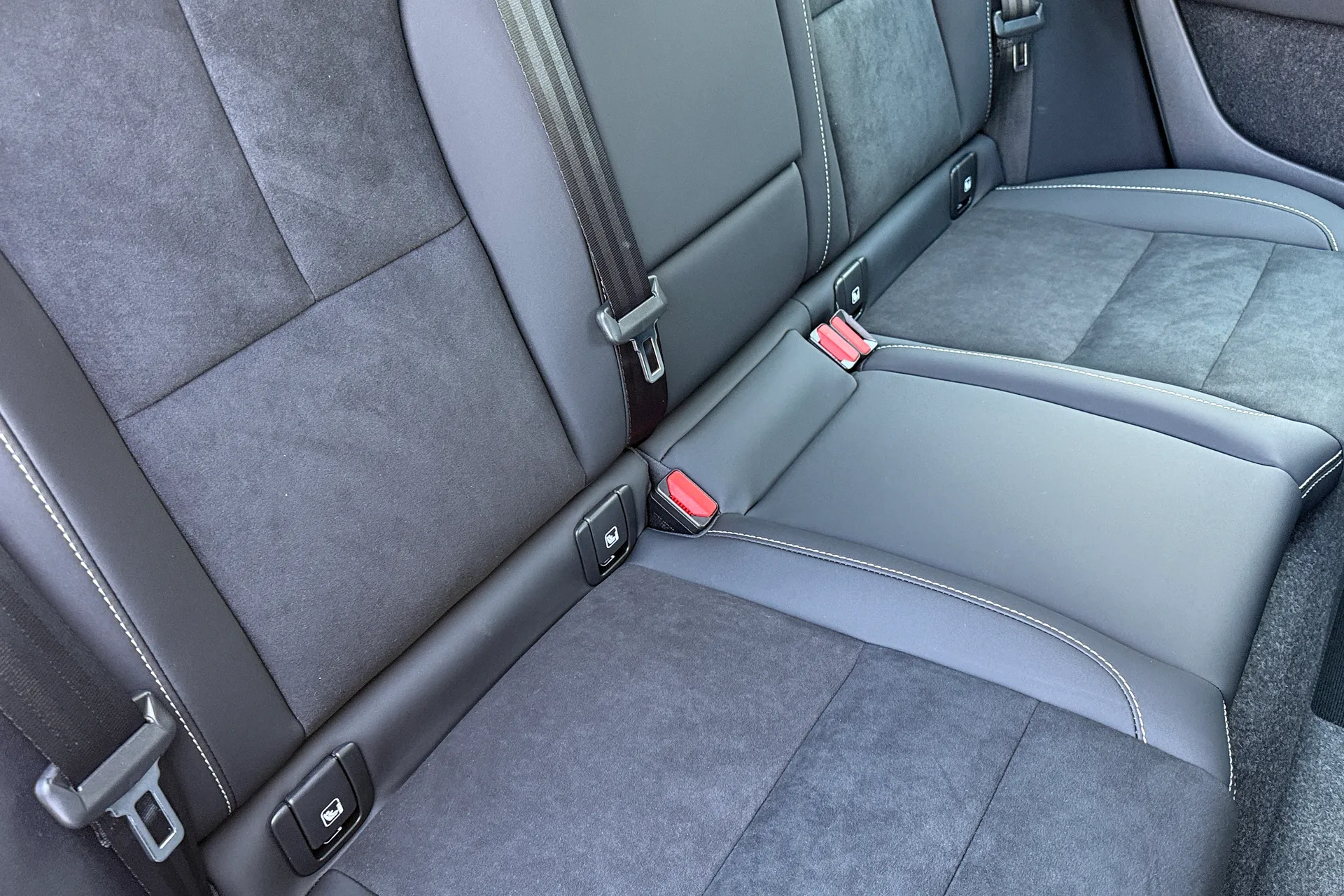 Volvo XC40 thumbnail image number 25