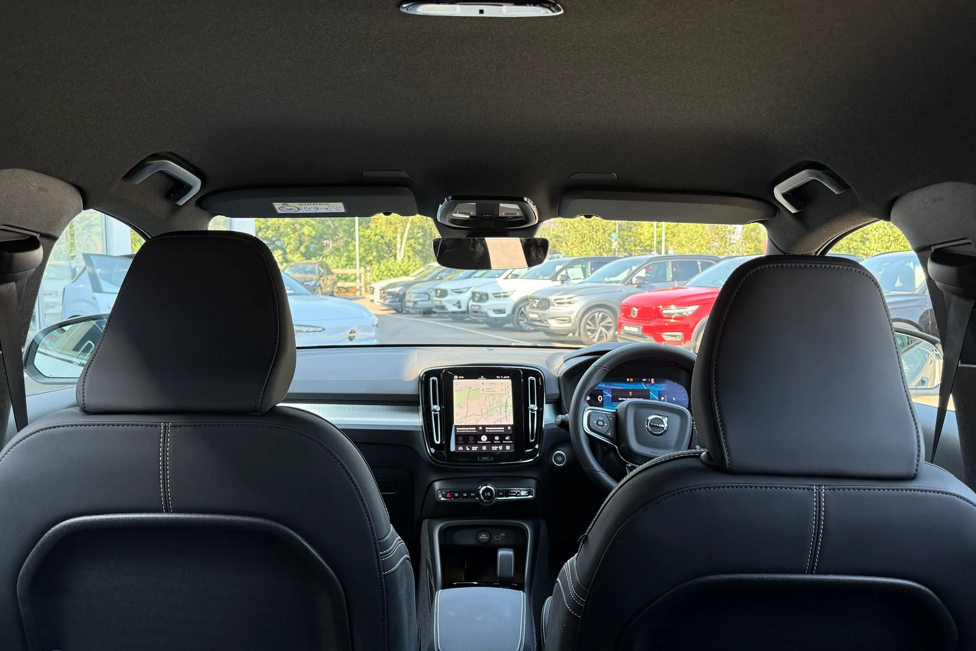 Volvo XC40 thumbnail image number 22