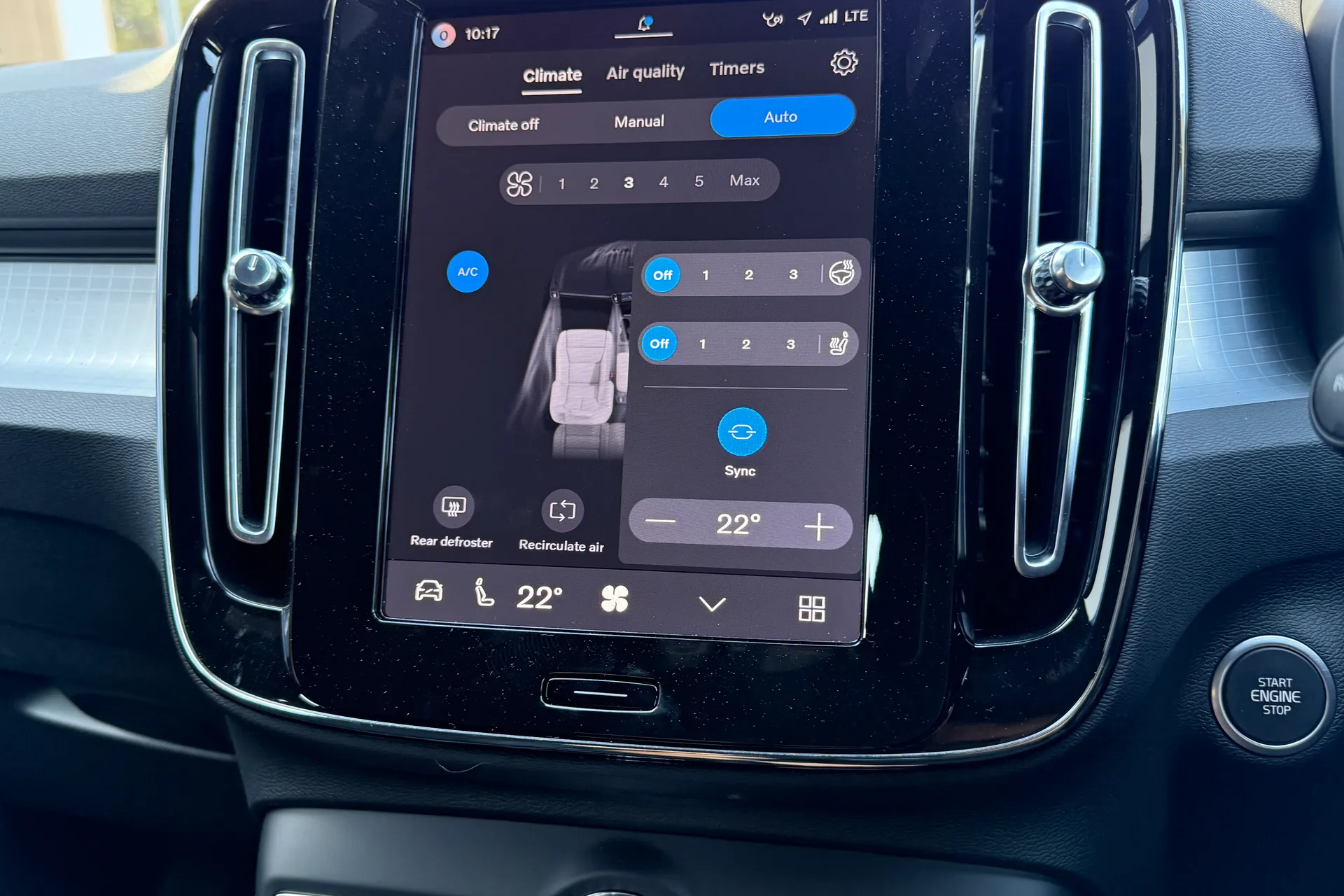 Volvo XC40 thumbnail image number 38