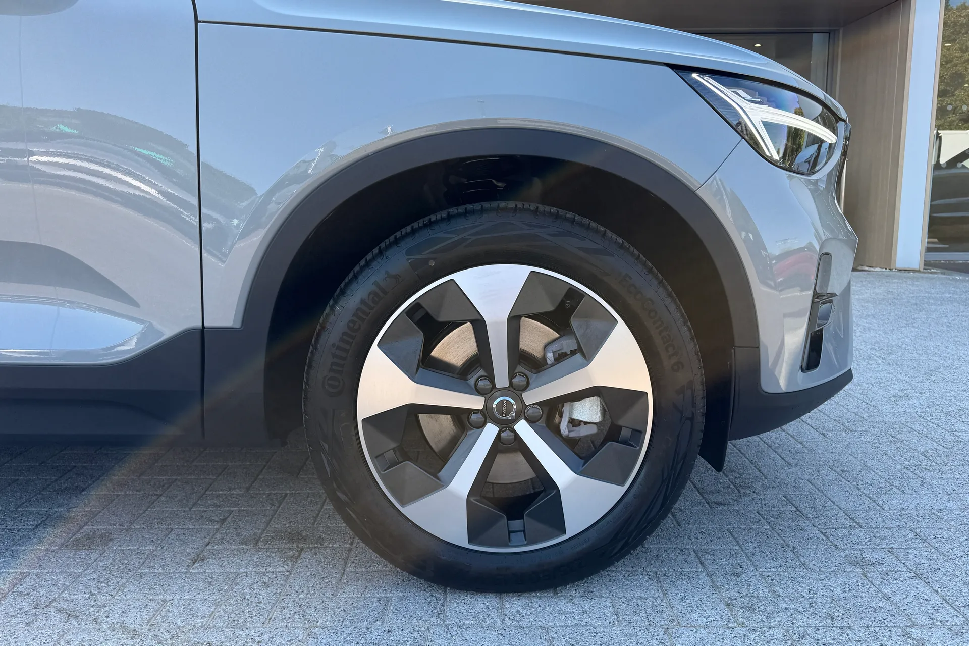 Volvo XC40 thumbnail image number 14