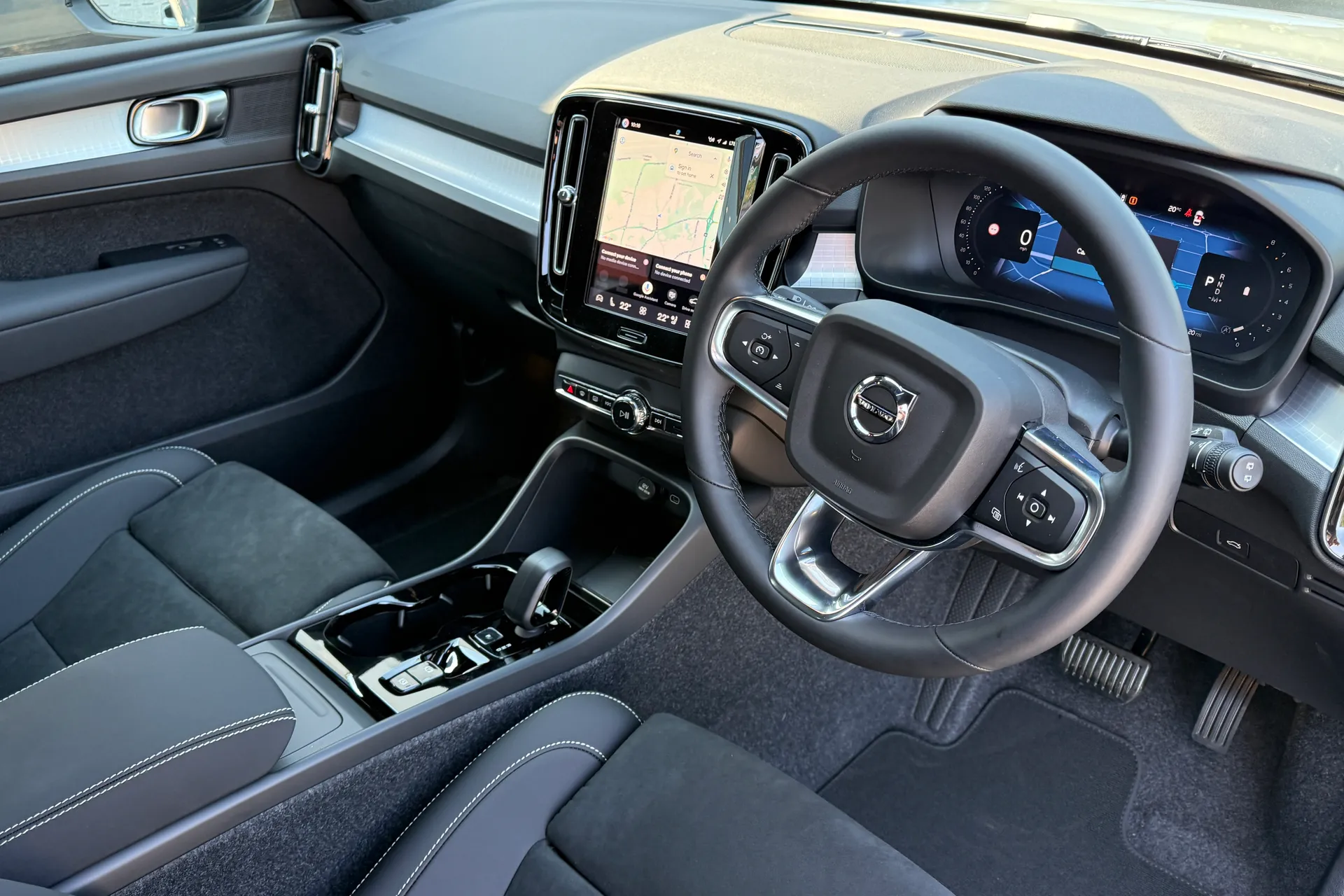 Volvo XC40 thumbnail image number 6