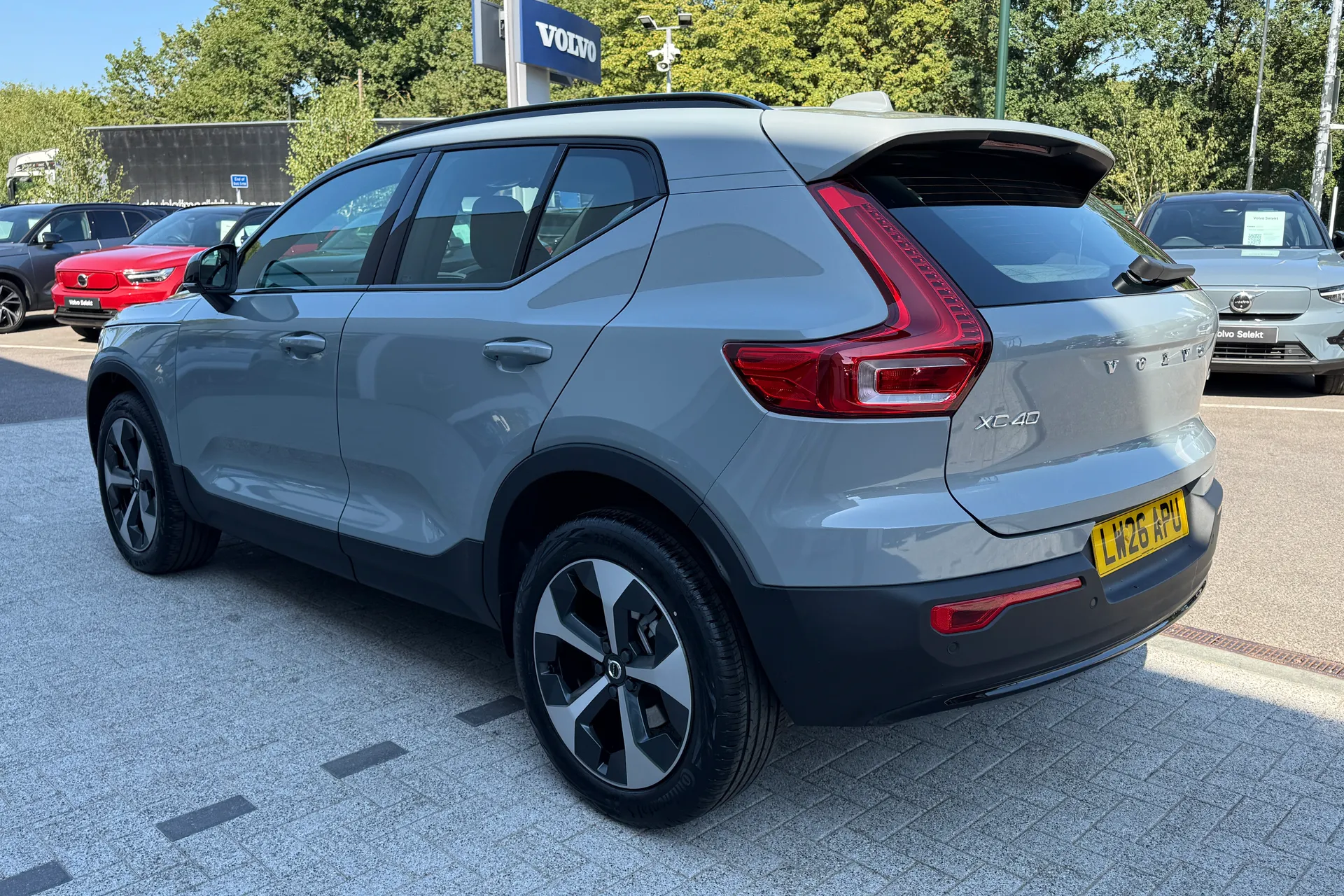 Volvo XC40 thumbnail image number 10
