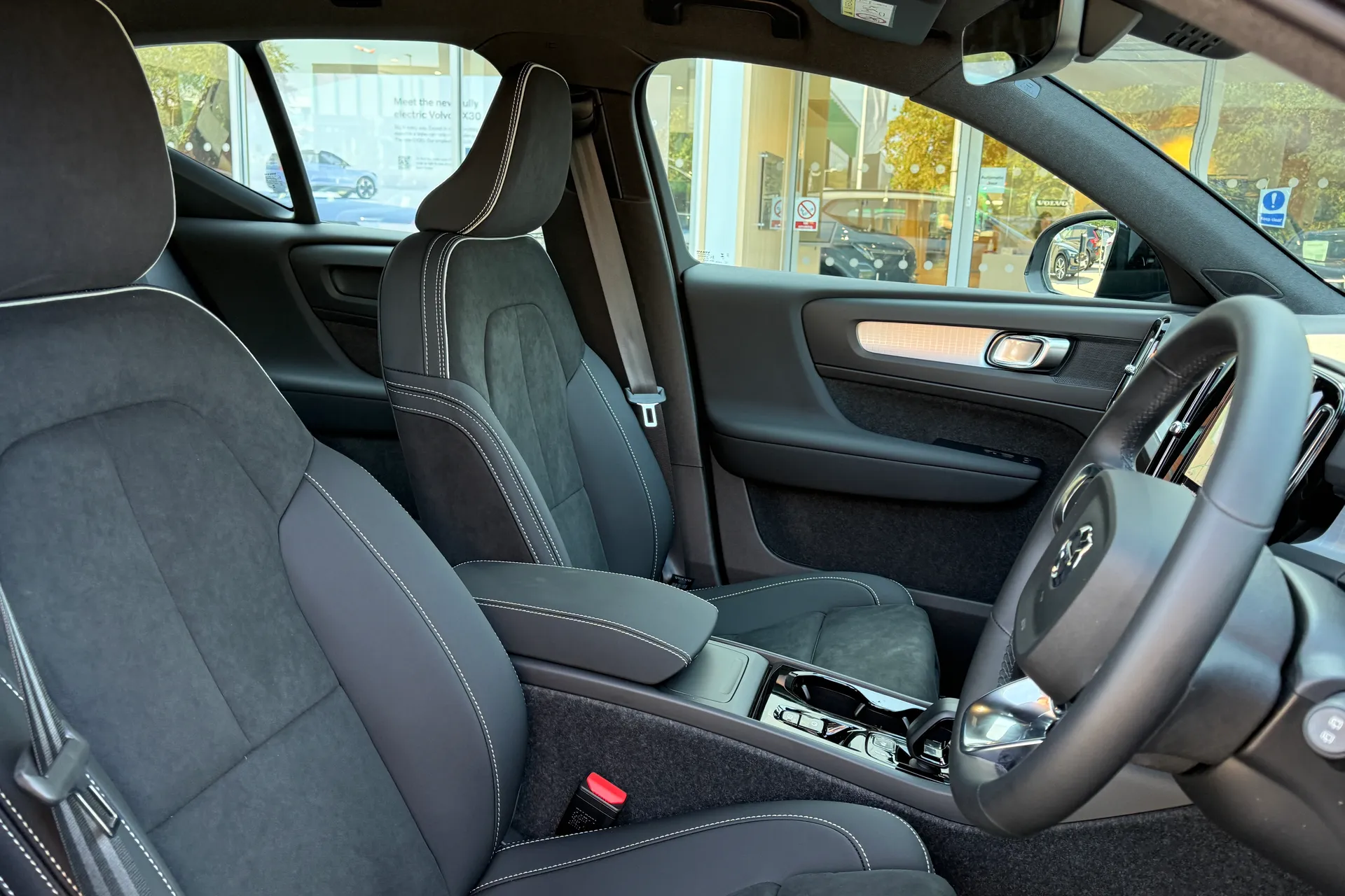 Volvo XC40 thumbnail image number 26