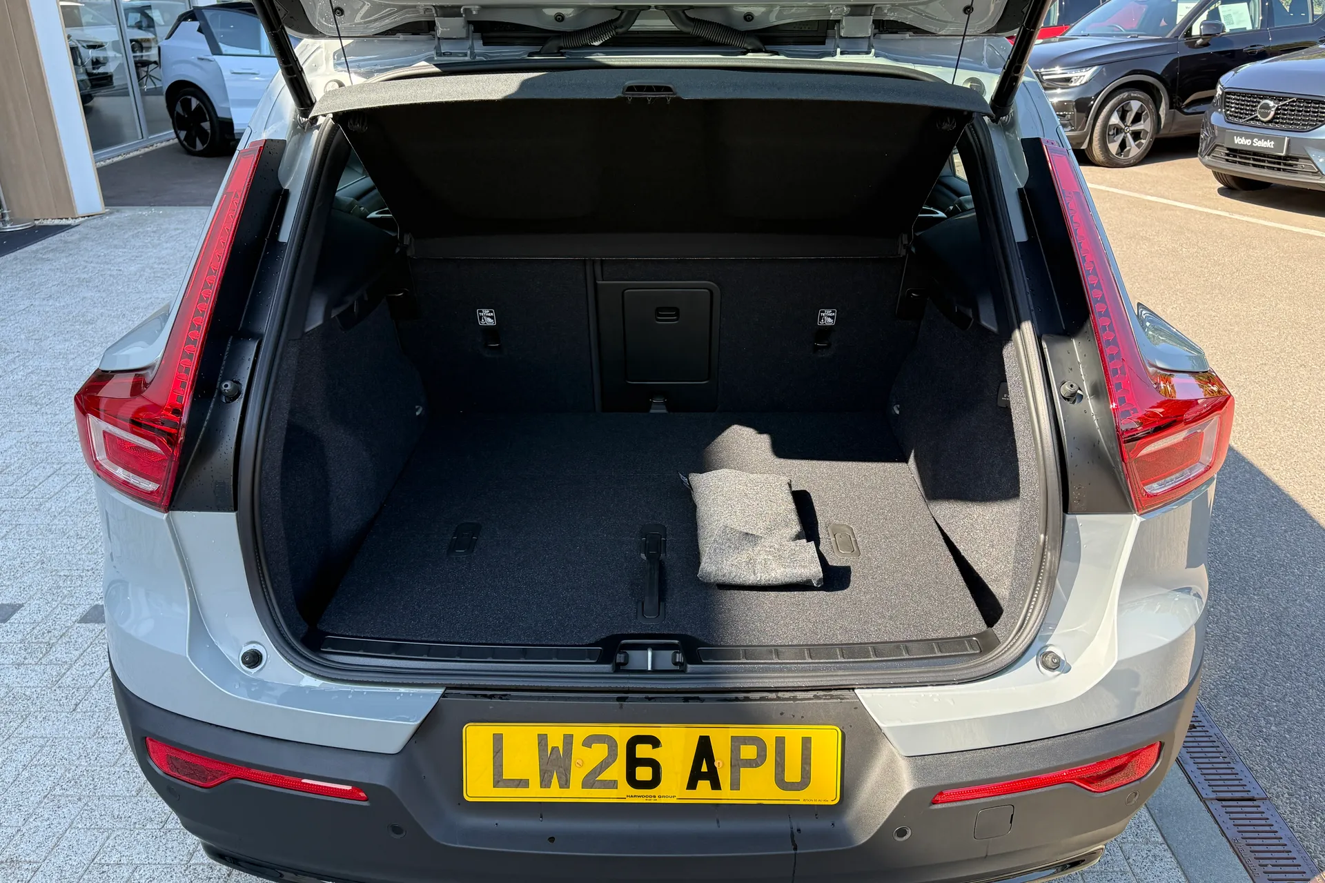 Volvo XC40 thumbnail image number 20