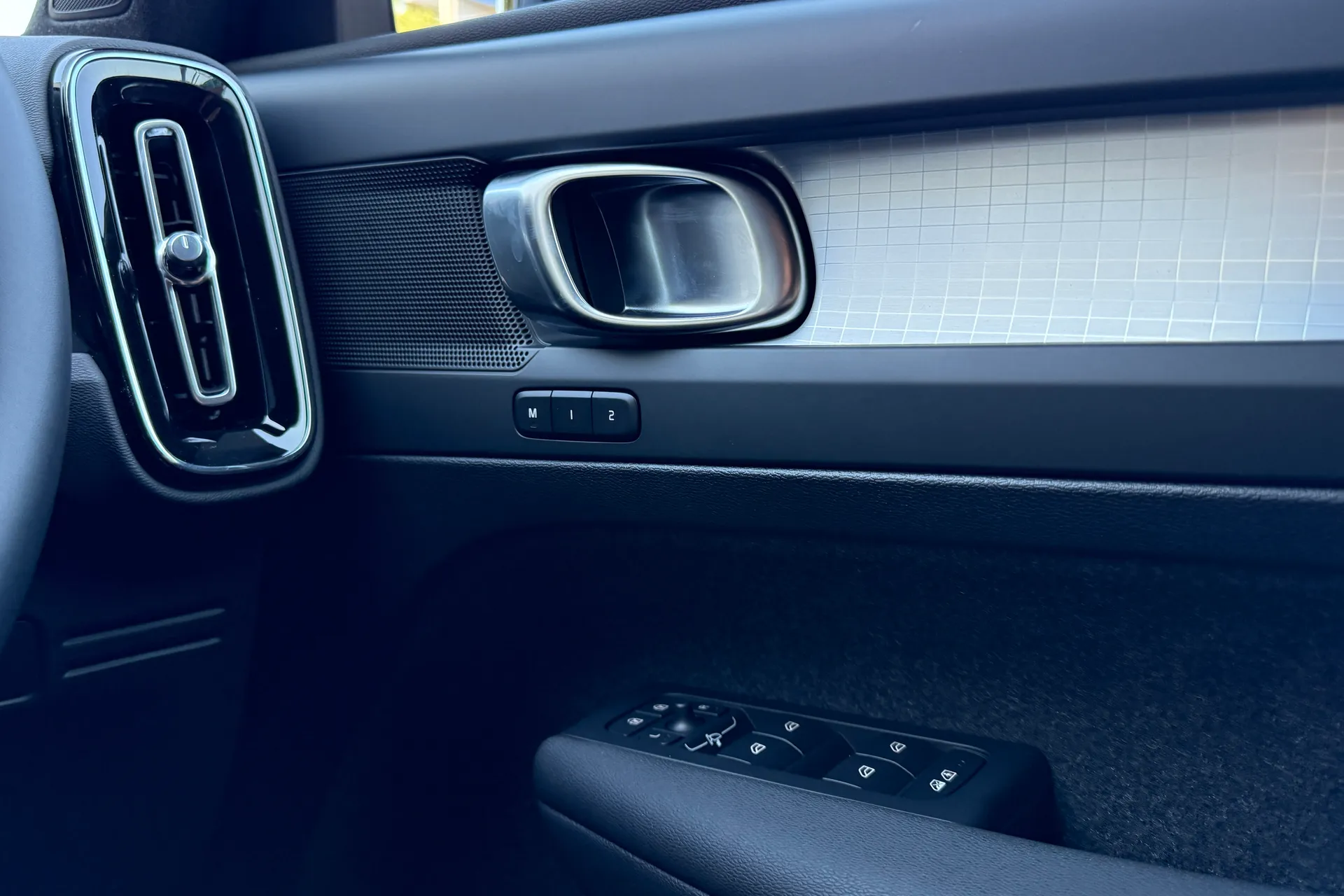 Volvo XC40 thumbnail image number 40