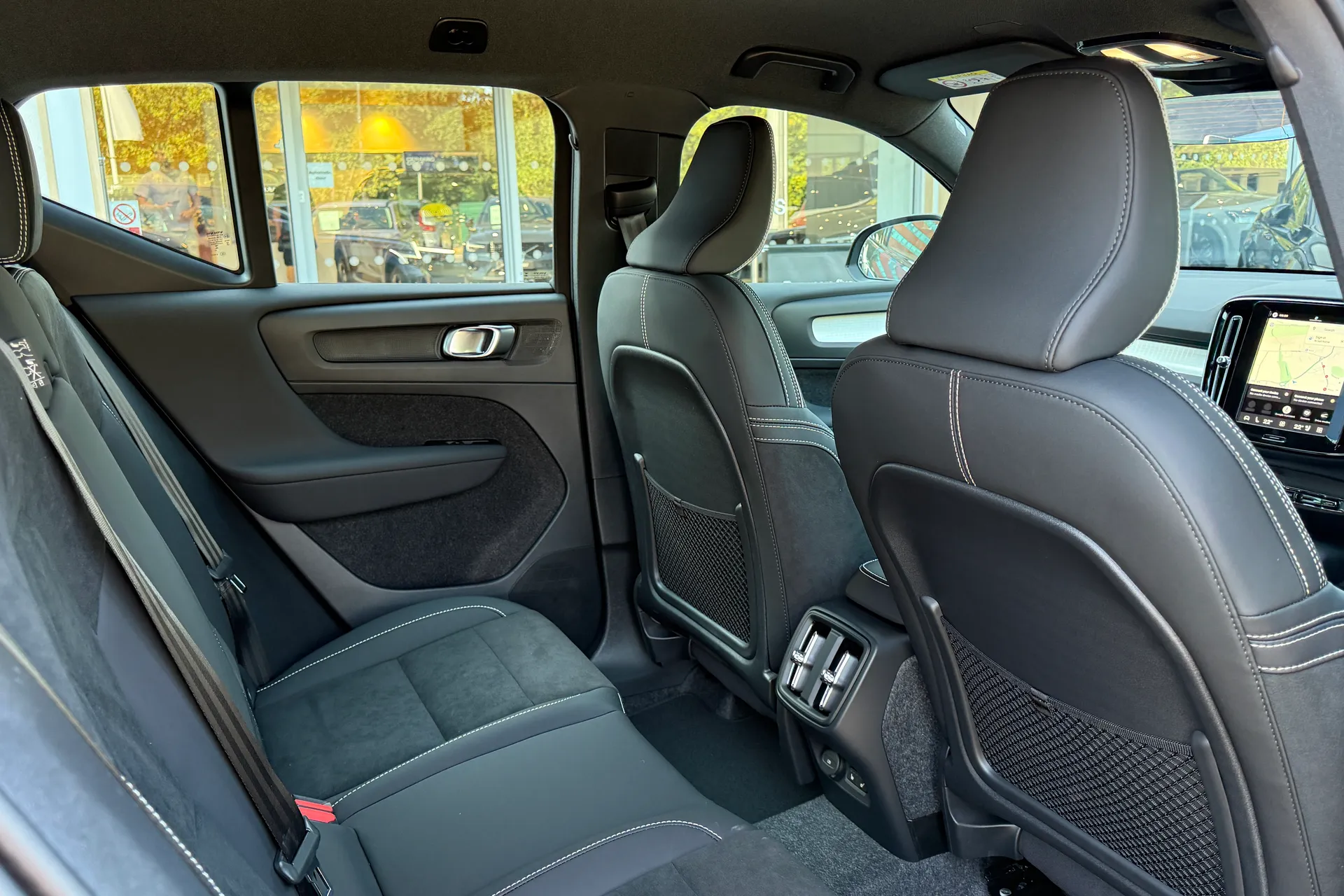 Volvo XC40 thumbnail image number 23