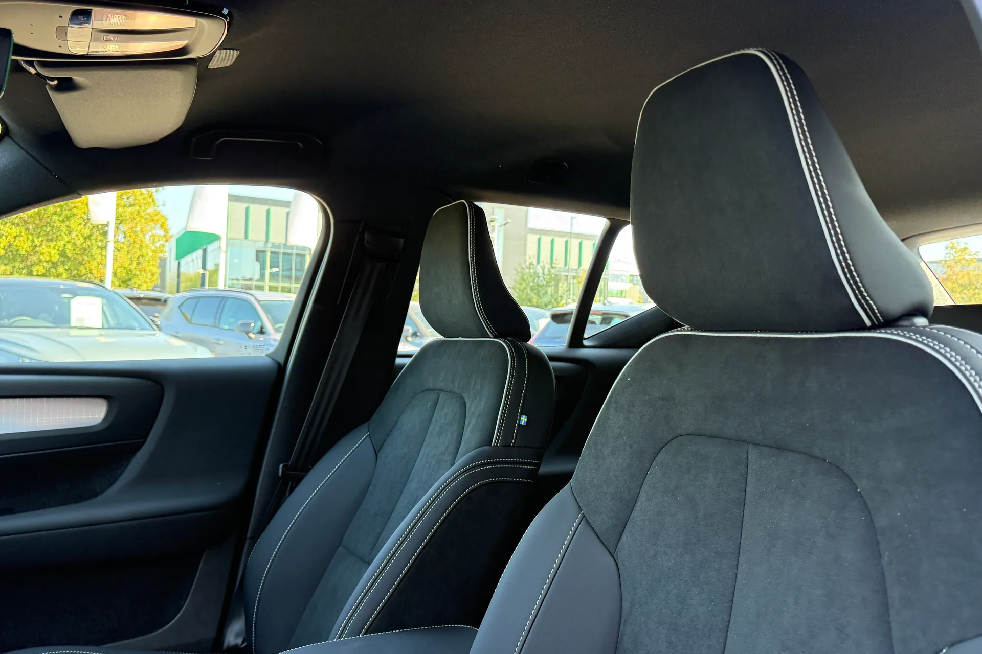 Volvo XC40 thumbnail image number 28