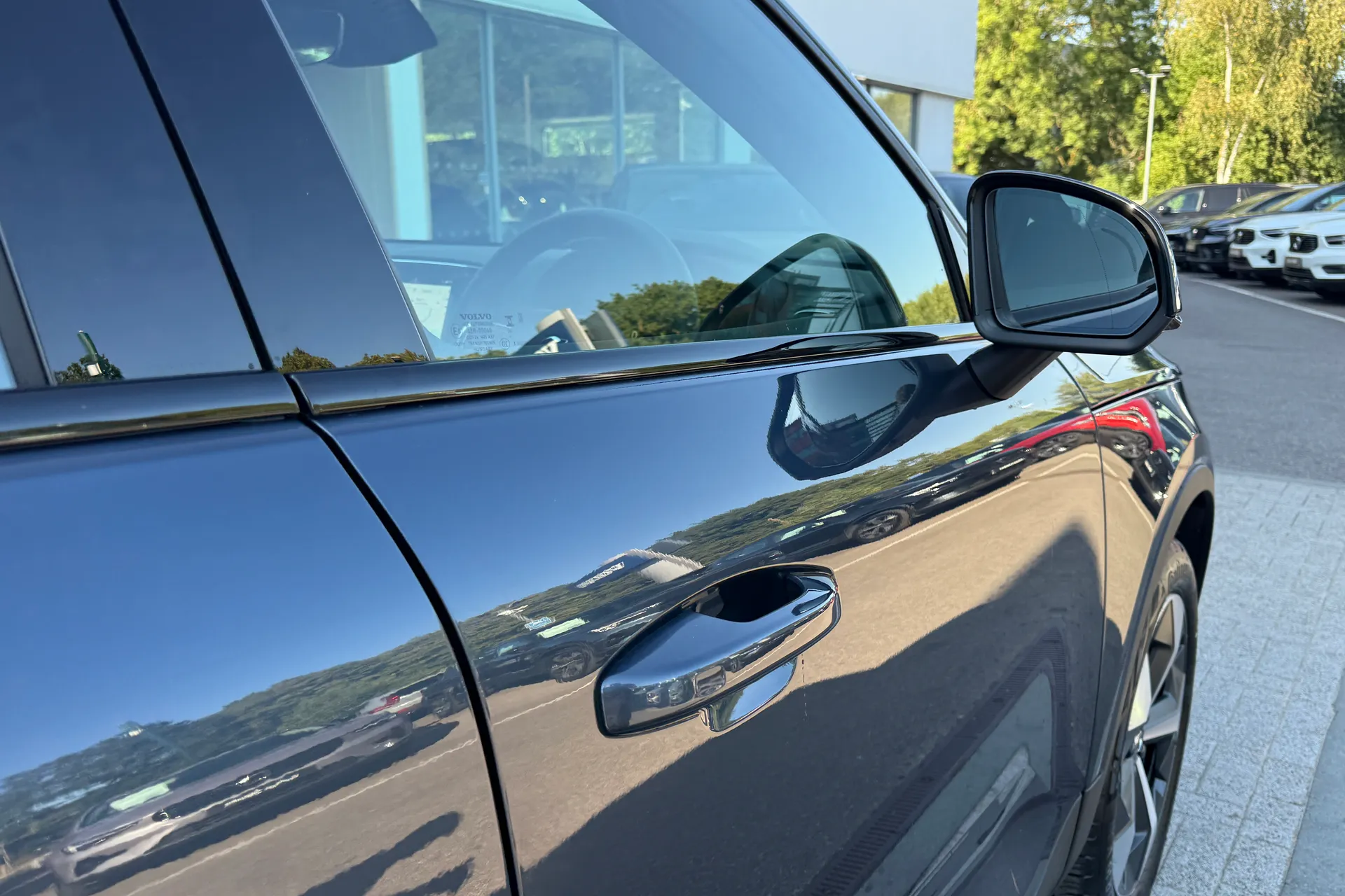 Volvo XC40 thumbnail image number 15