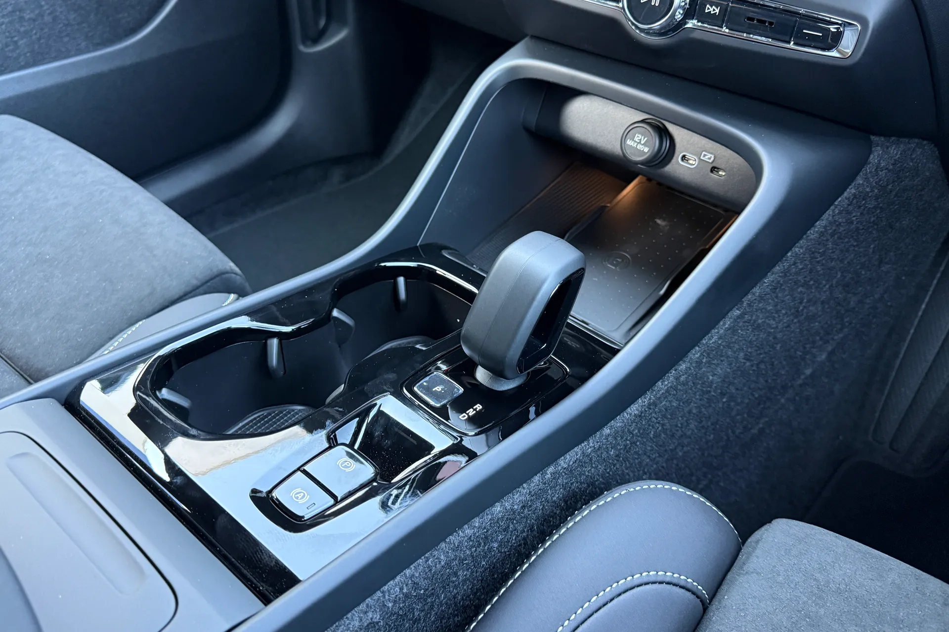Volvo XC40 thumbnail image number 41