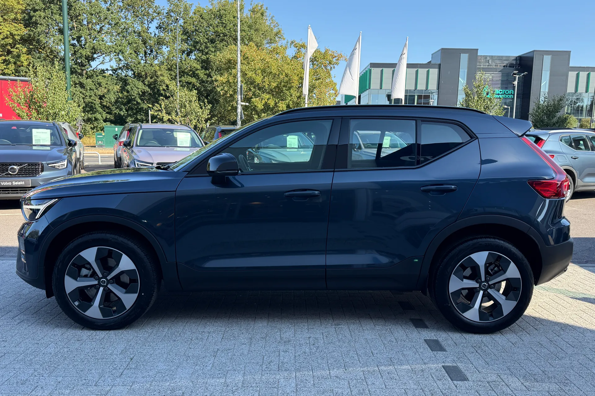 Volvo XC40 thumbnail image number 11