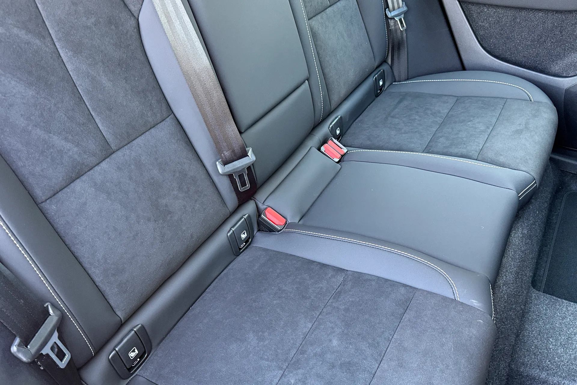 Volvo XC40 thumbnail image number 25