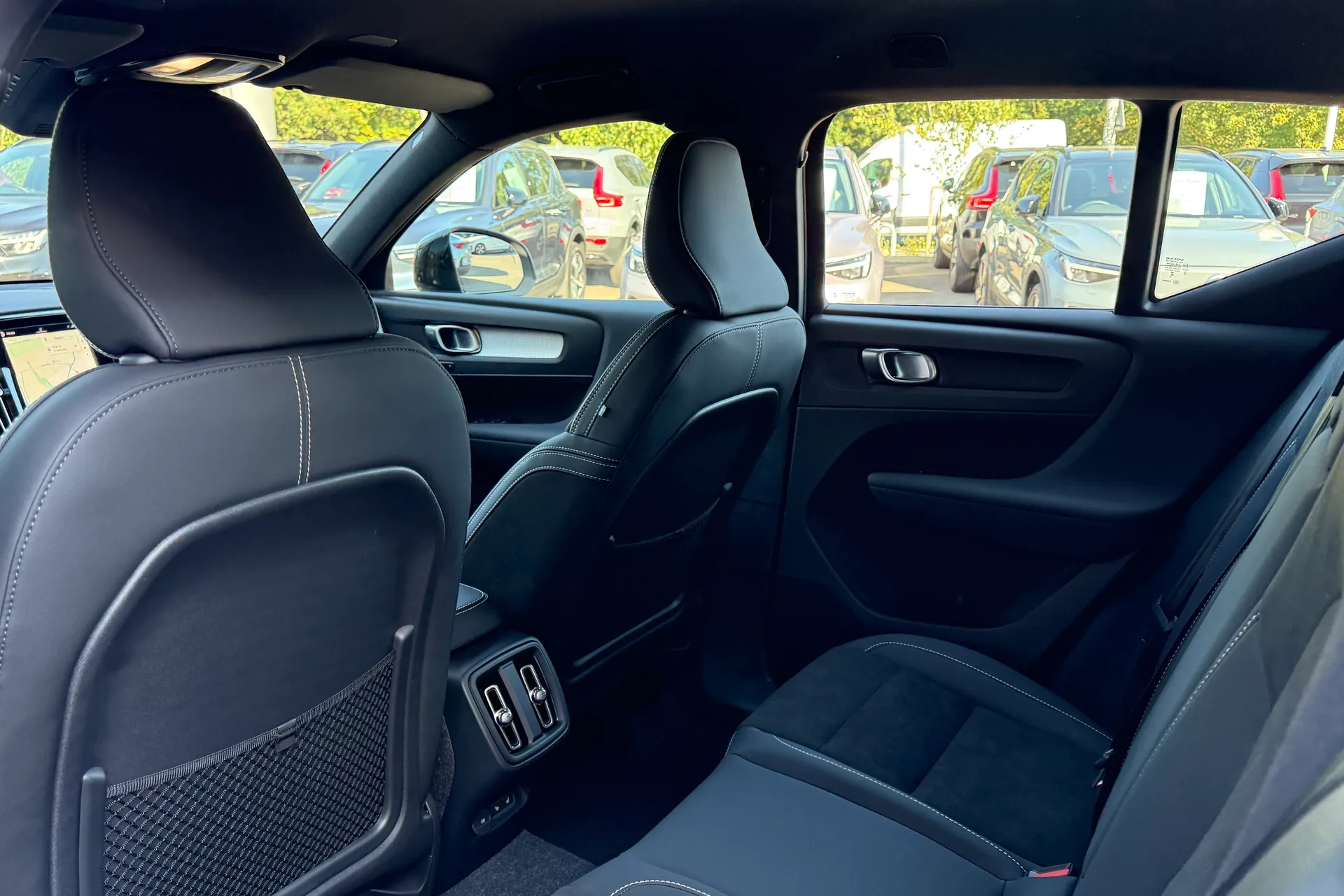 Volvo XC40 thumbnail image number 29