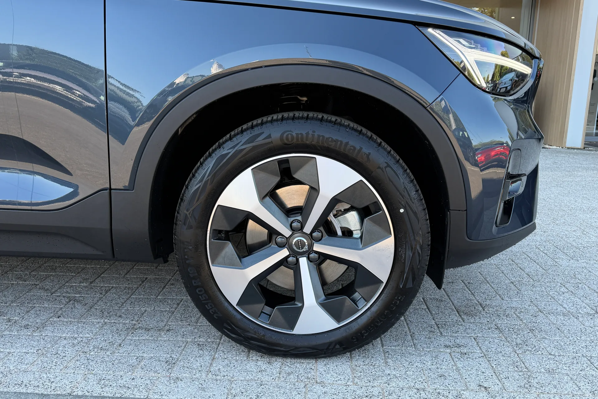 Volvo XC40 thumbnail image number 14
