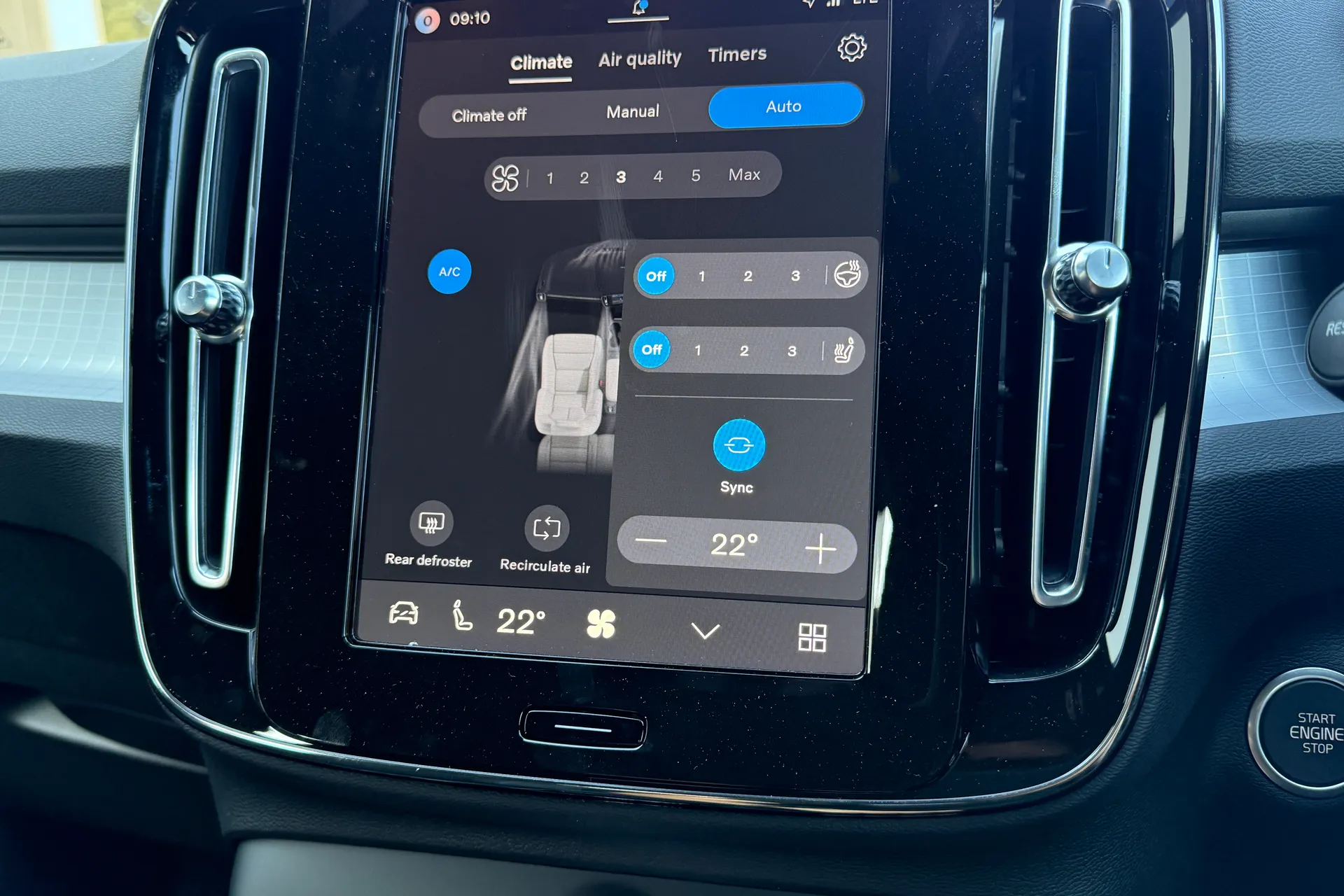 Volvo XC40 thumbnail image number 38
