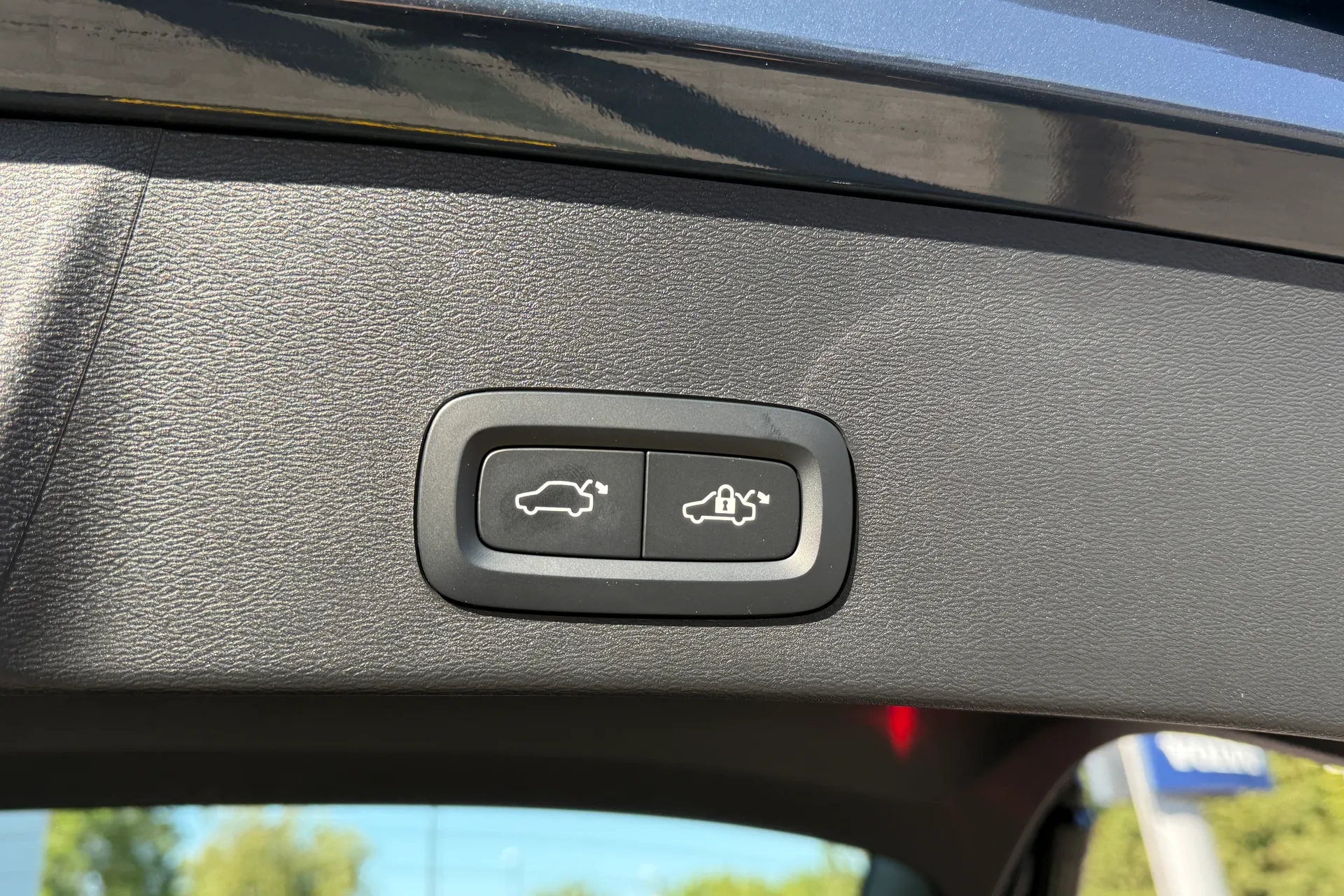 Volvo XC40 thumbnail image number 21