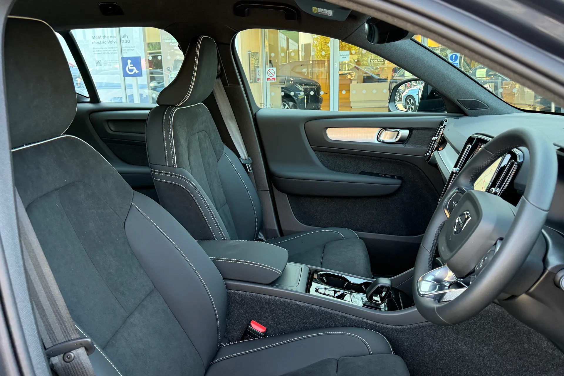 Volvo XC40 thumbnail image number 26