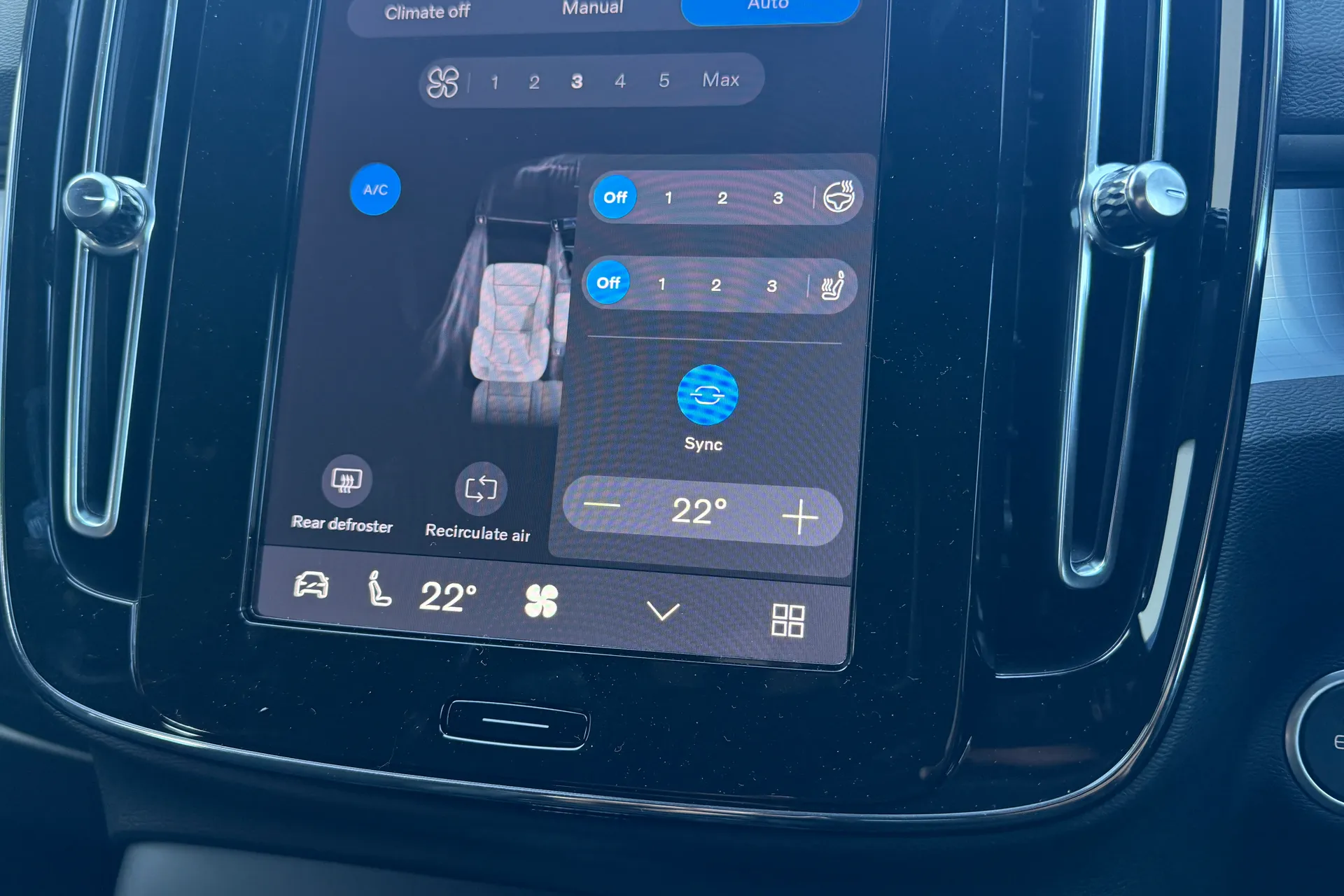 Volvo XC40 thumbnail image number 38
