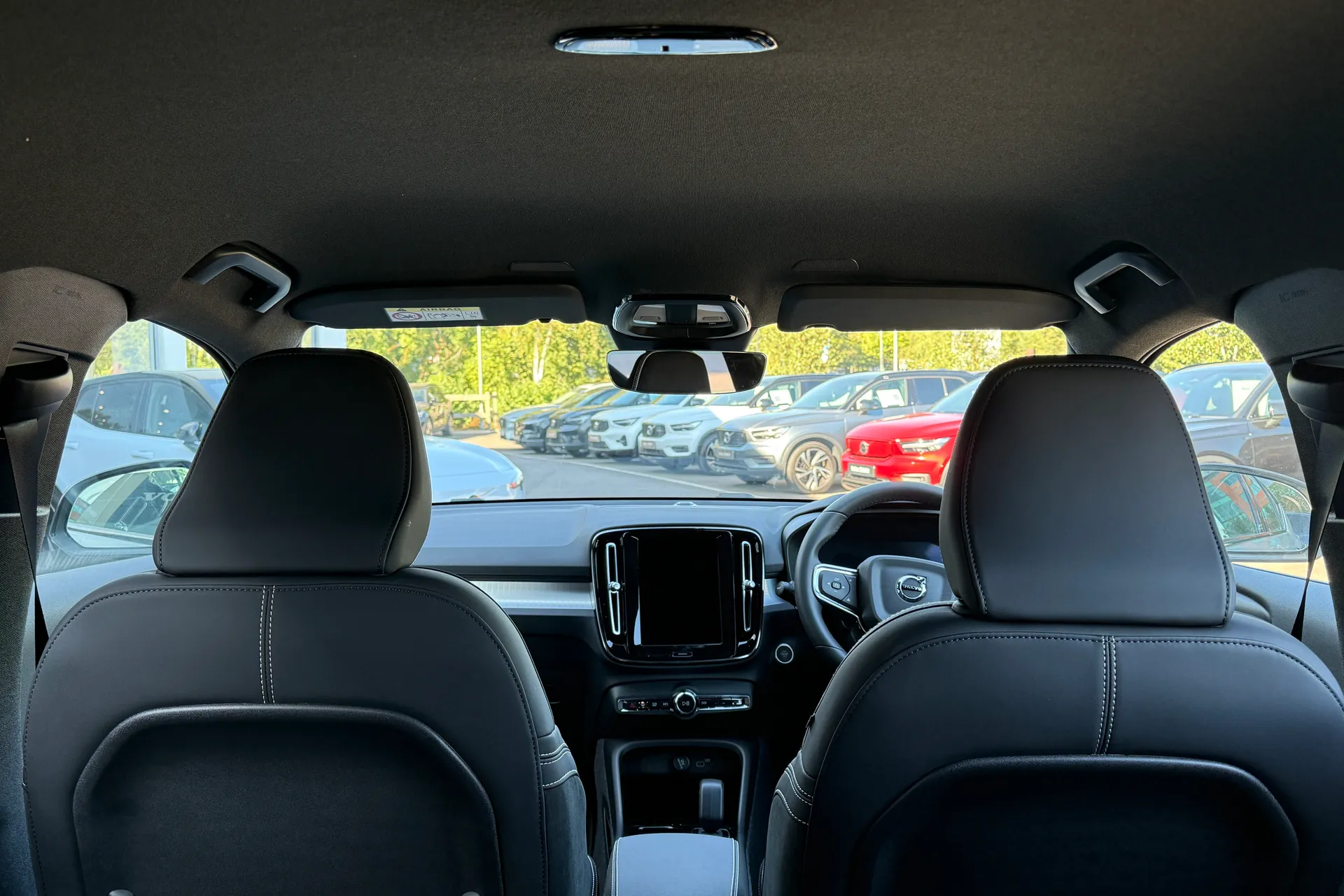Volvo XC40 thumbnail image number 22