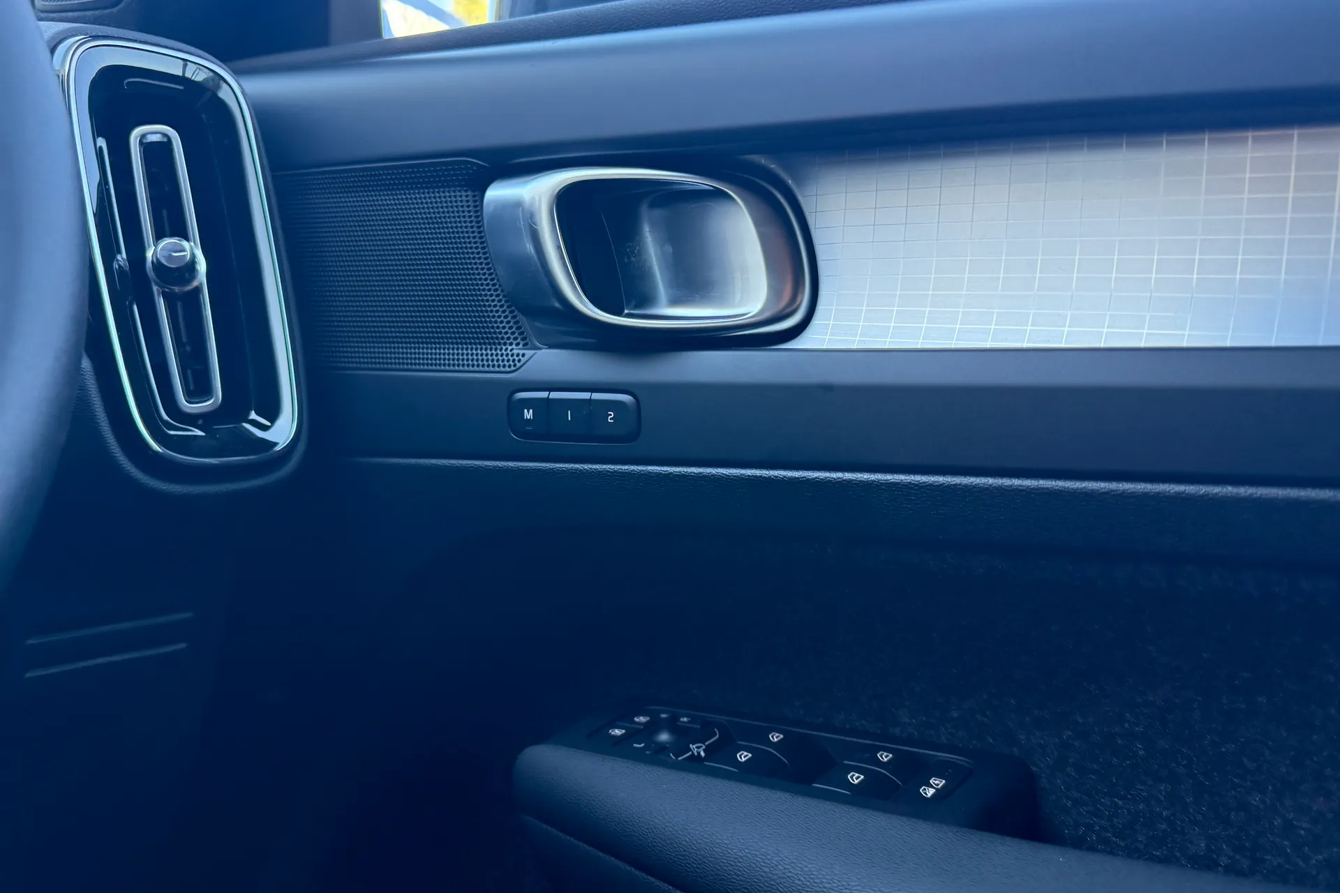 Volvo XC40 thumbnail image number 40