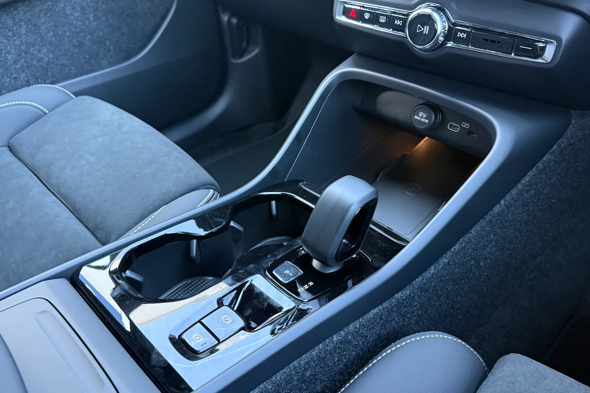 Volvo XC40 thumbnail image number 41