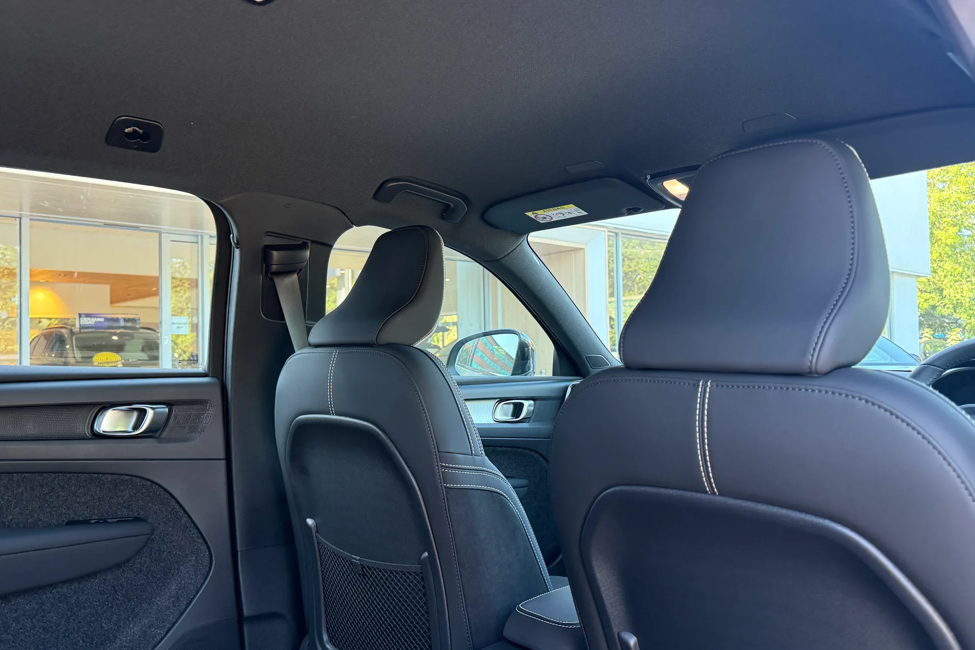 Volvo XC40 thumbnail image number 24