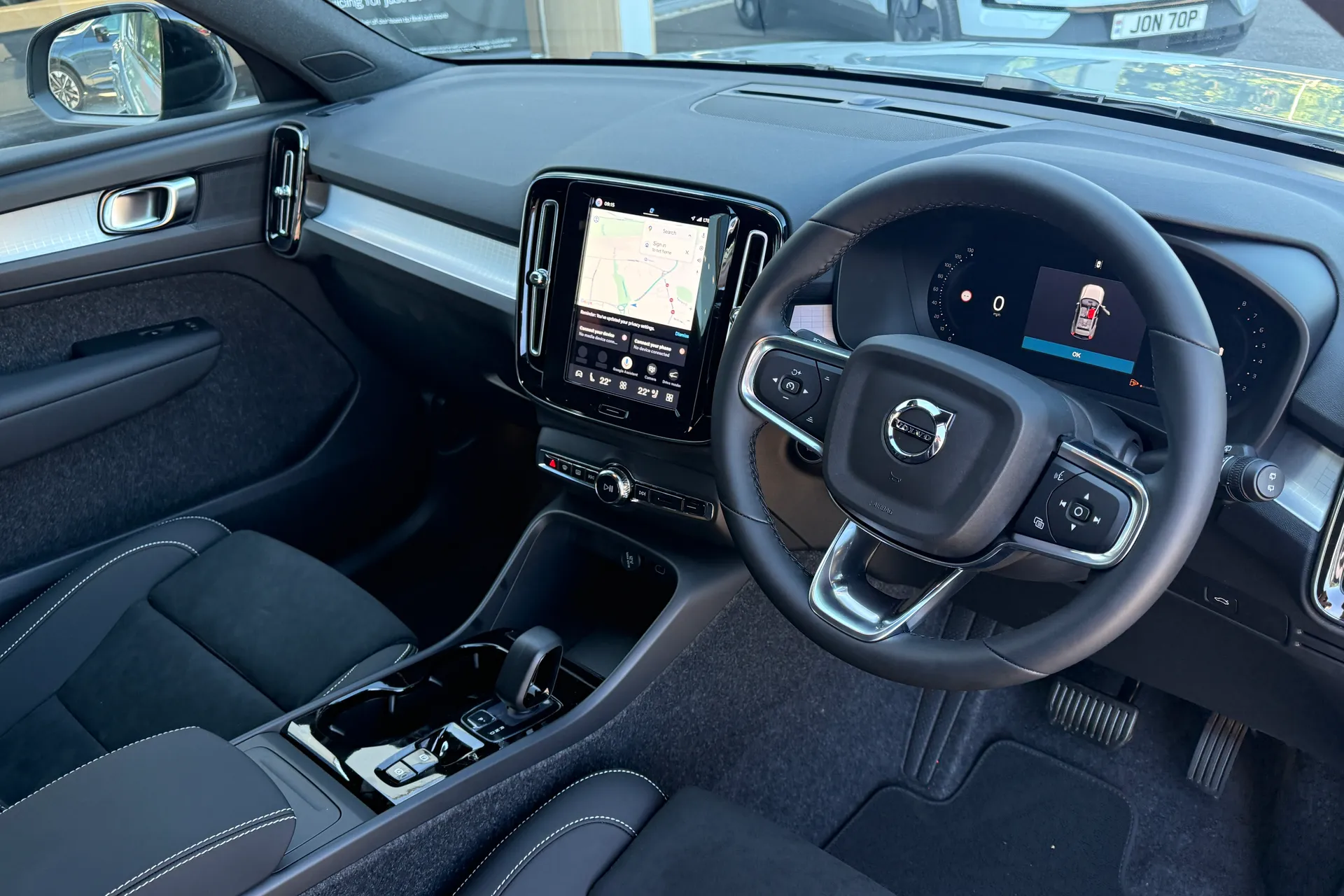 Volvo XC40 thumbnail image number 6