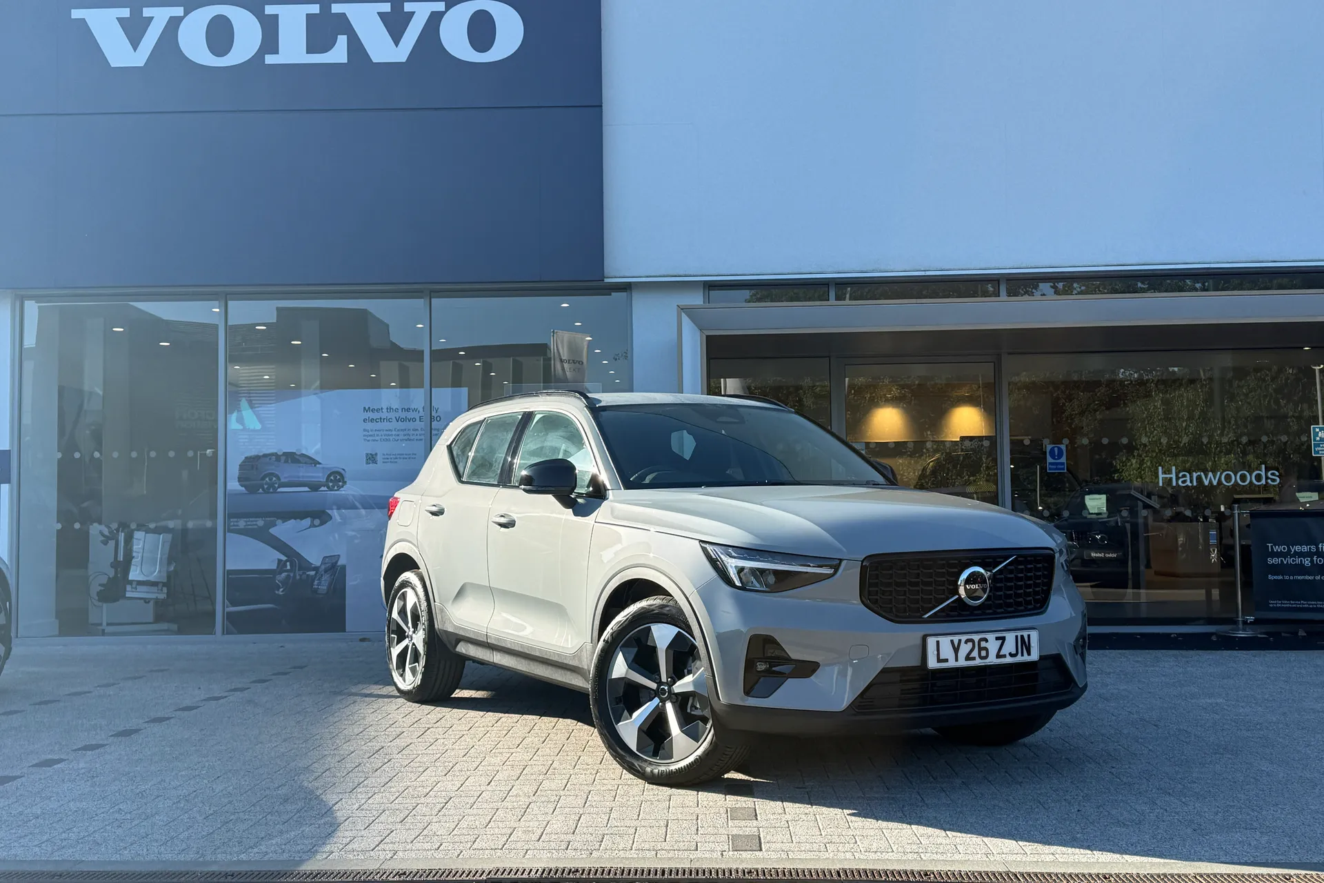 Volvo XC40 focused image
