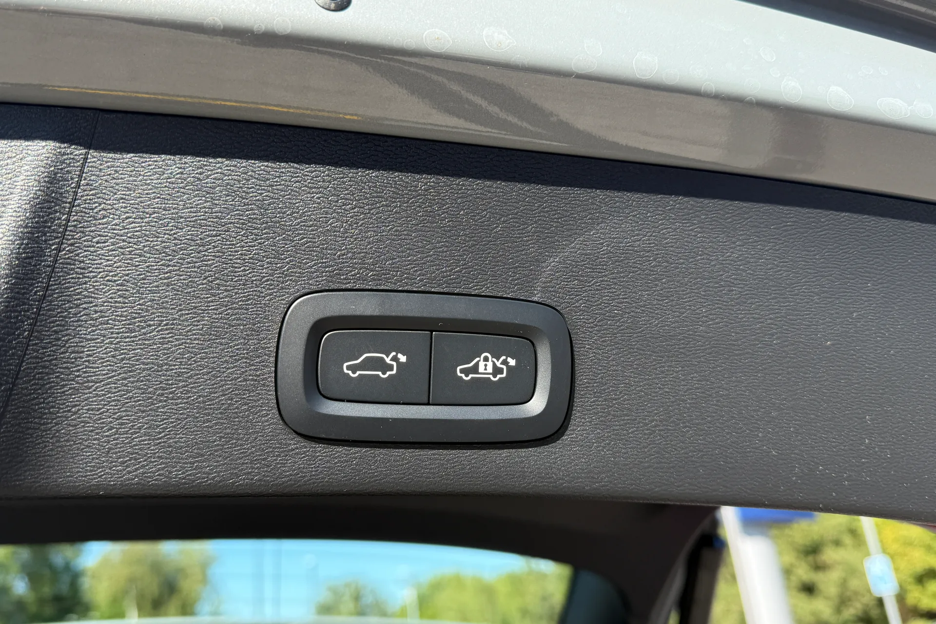 Volvo XC40 thumbnail image number 21