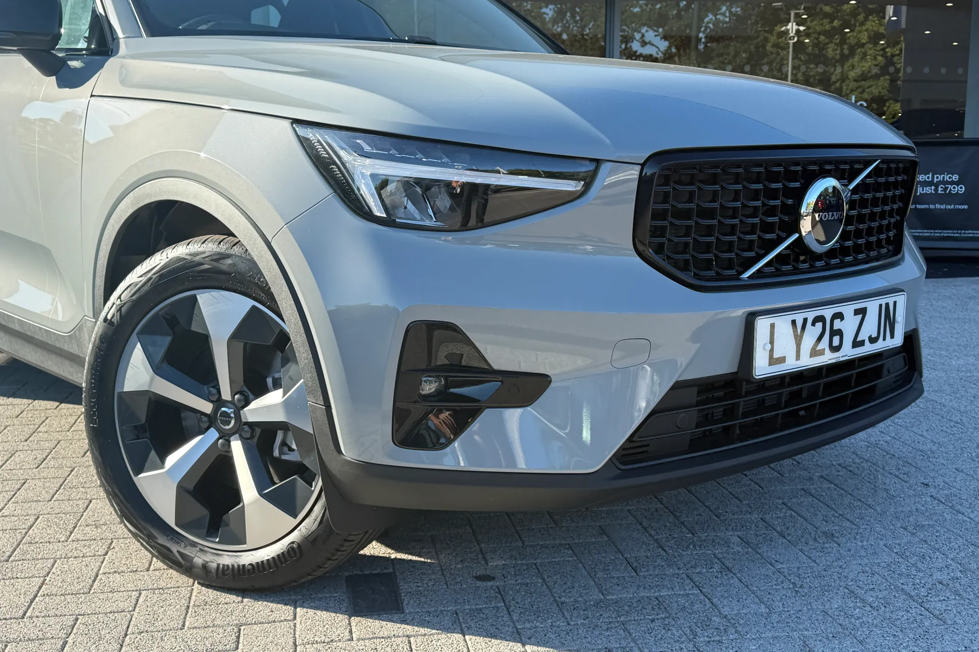 Volvo XC40 thumbnail image number 7