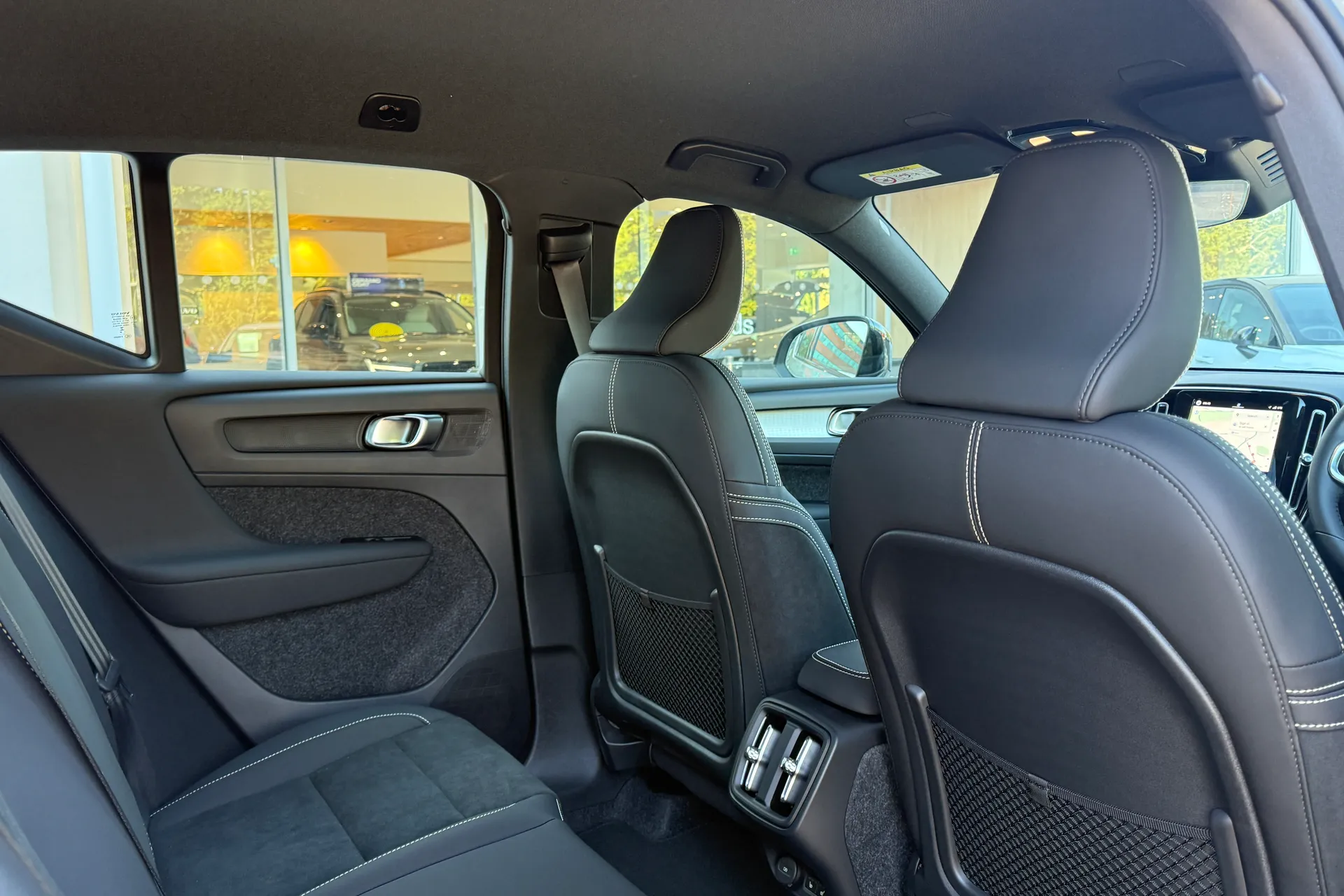 Volvo XC40 thumbnail image number 23