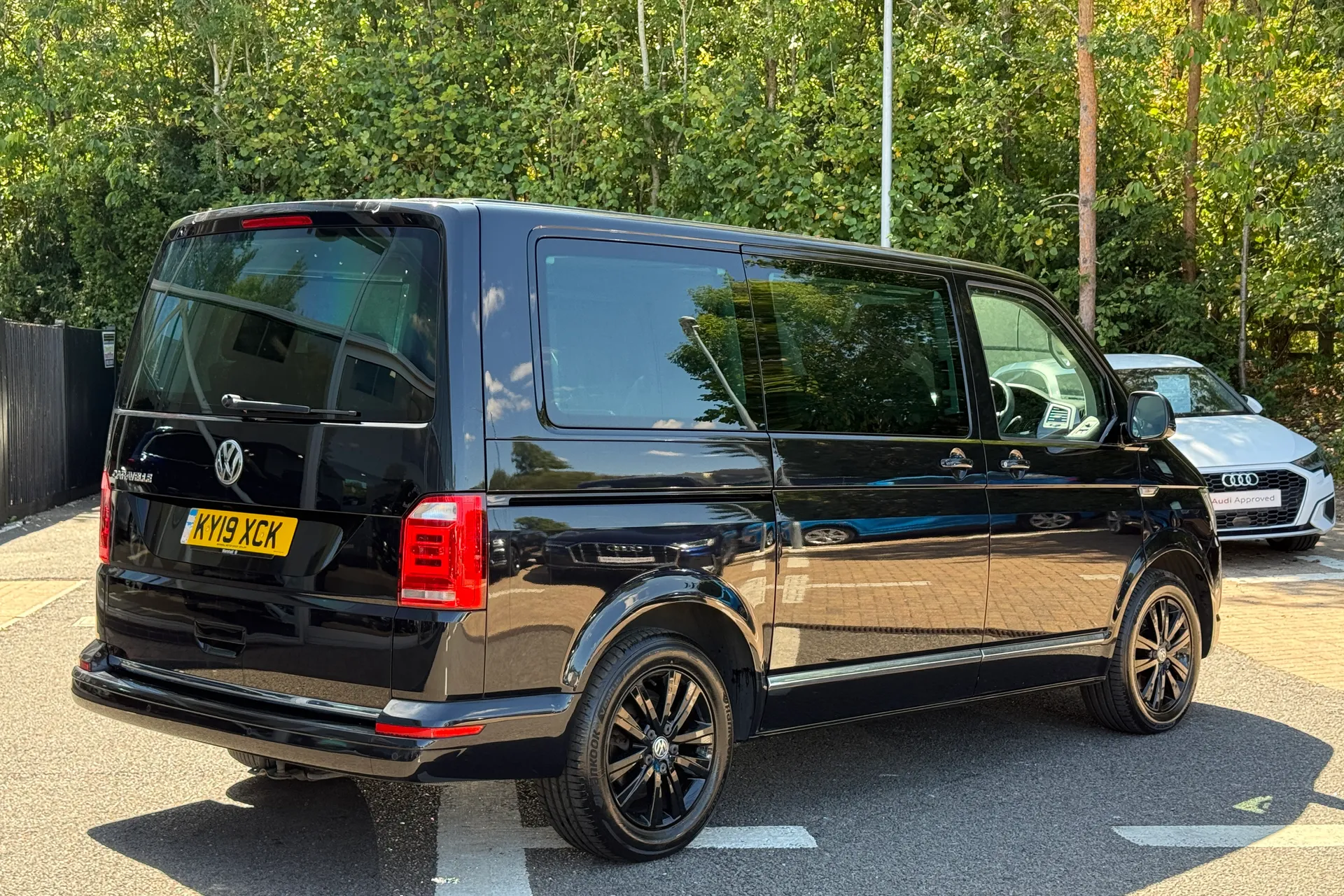 VOLKSWAGEN CARAVELLE thumbnail image number 32