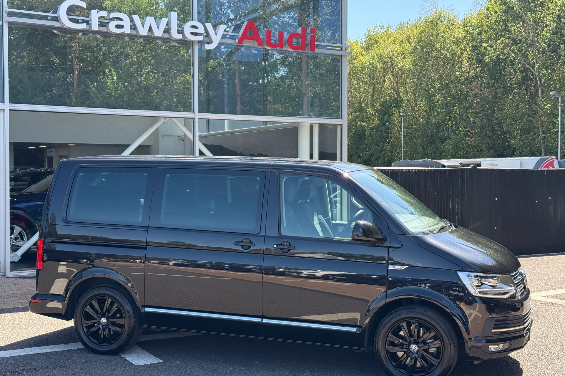 VOLKSWAGEN CARAVELLE thumbnail image number 2