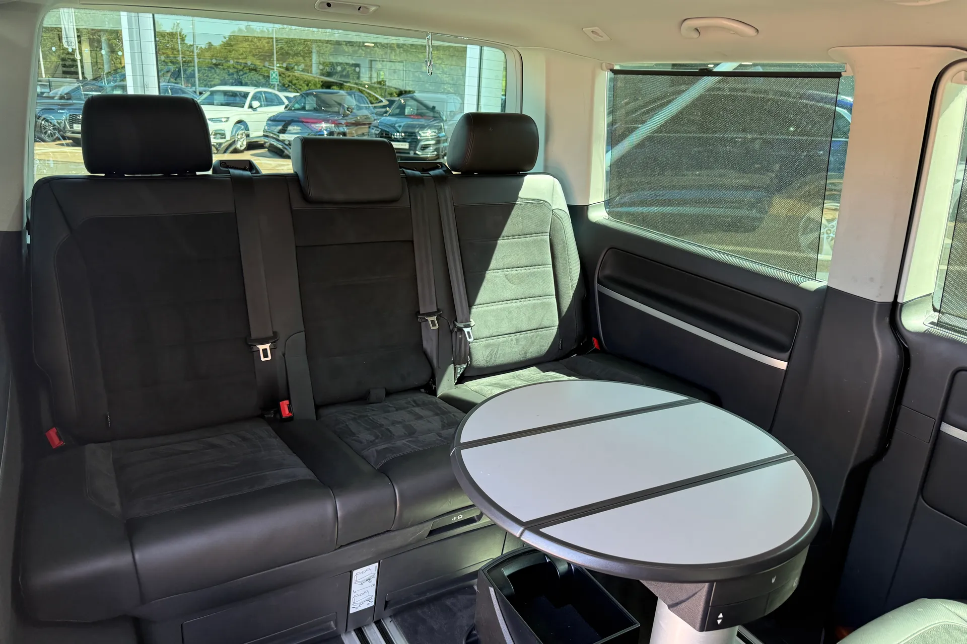 VOLKSWAGEN CARAVELLE thumbnail image number 26