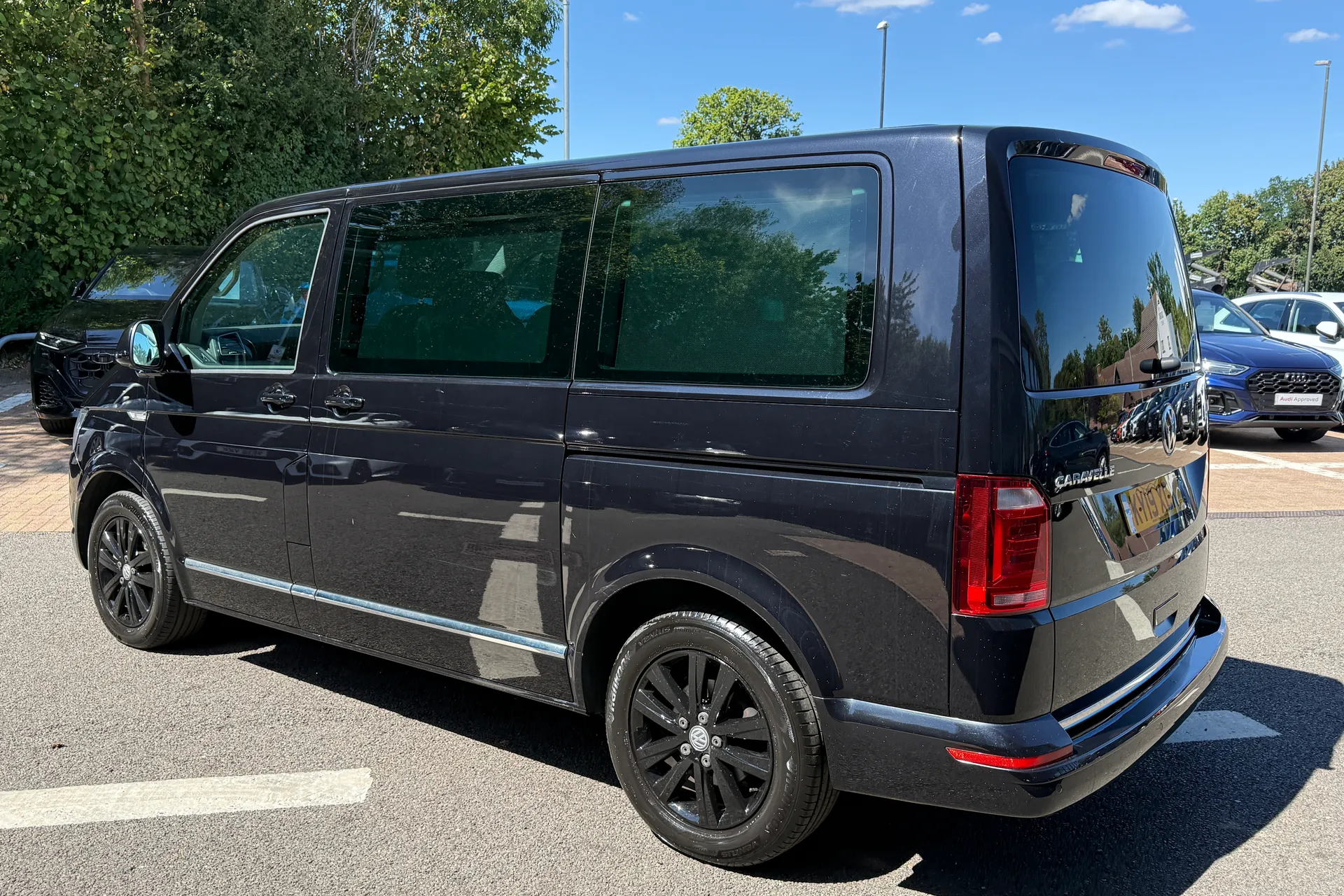VOLKSWAGEN CARAVELLE thumbnail image number 35