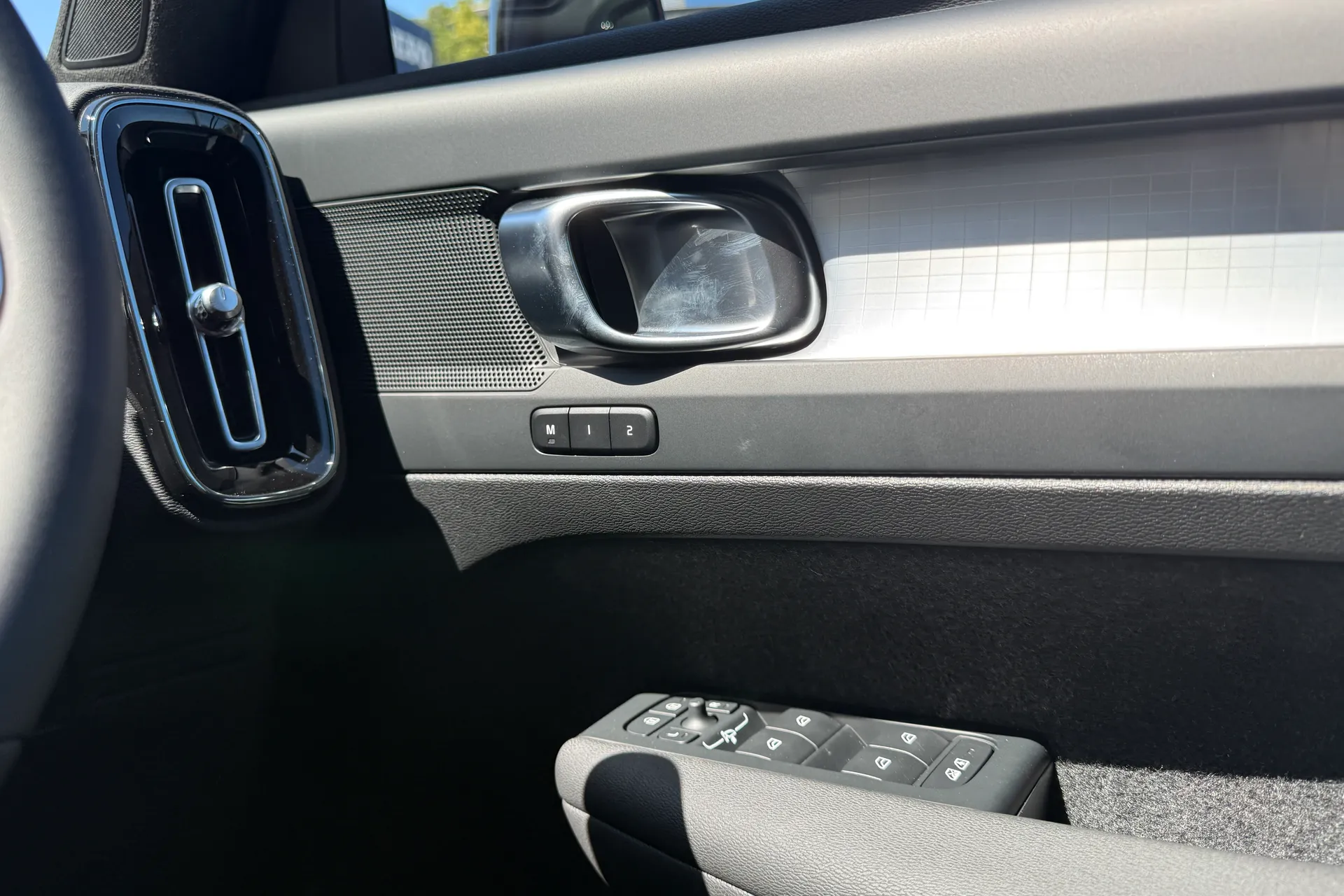 Volvo XC40 thumbnail image number 38