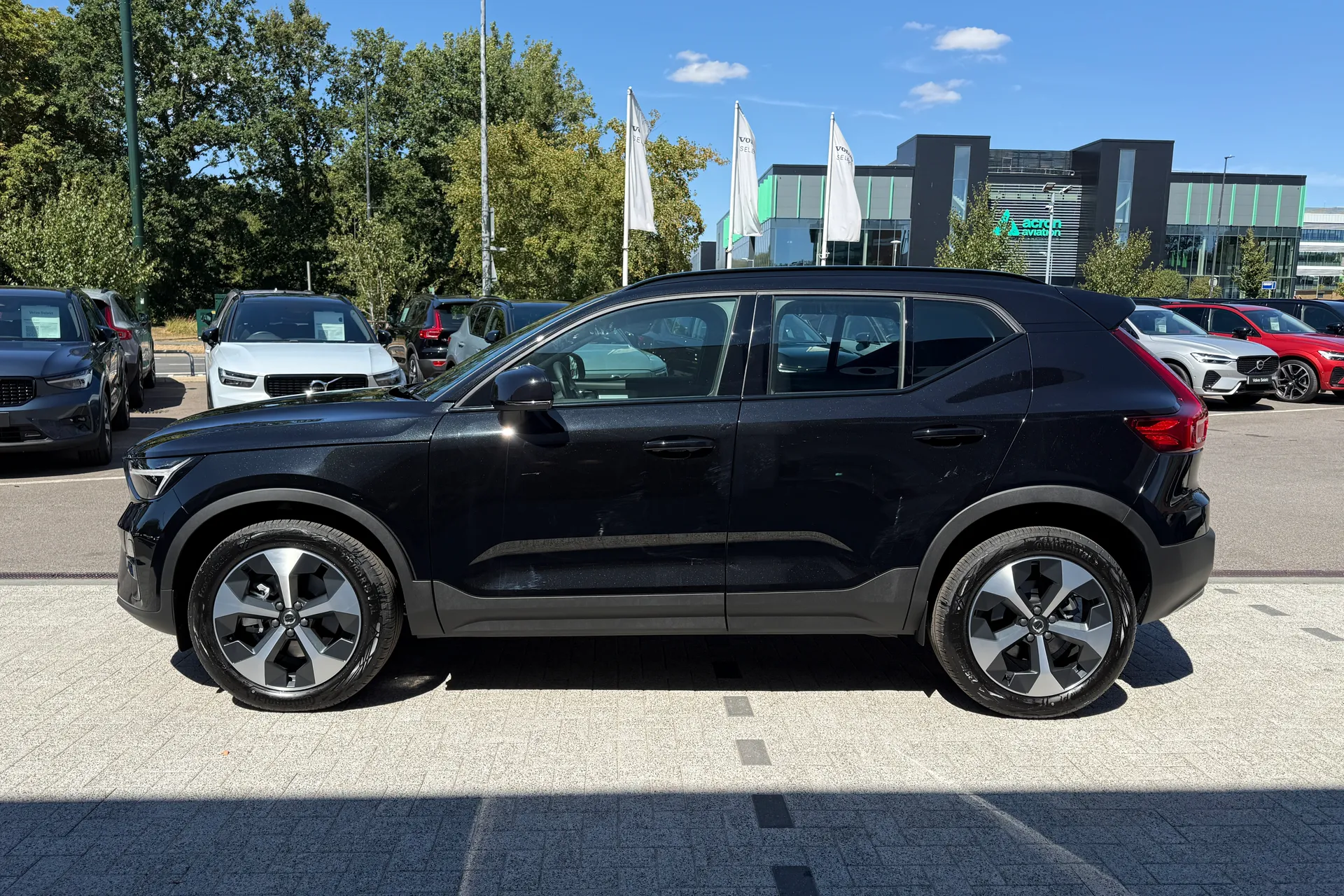 Volvo XC40 thumbnail image number 10