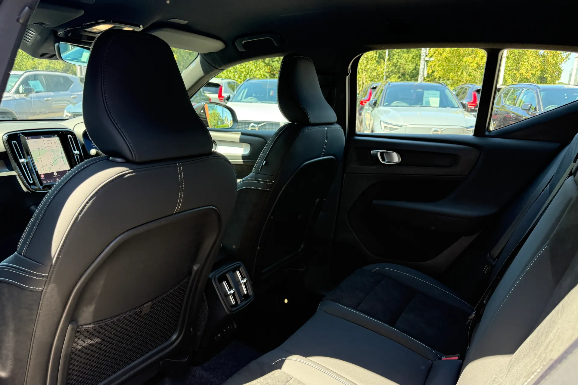 Volvo XC40 thumbnail image number 27