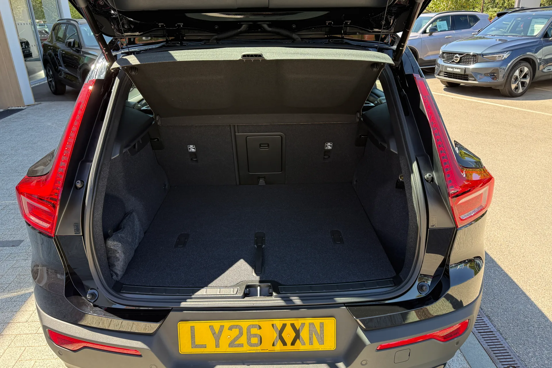 Volvo XC40 thumbnail image number 18