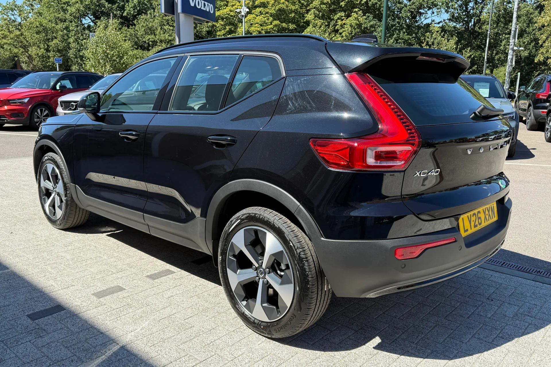 Volvo XC40 thumbnail image number 9