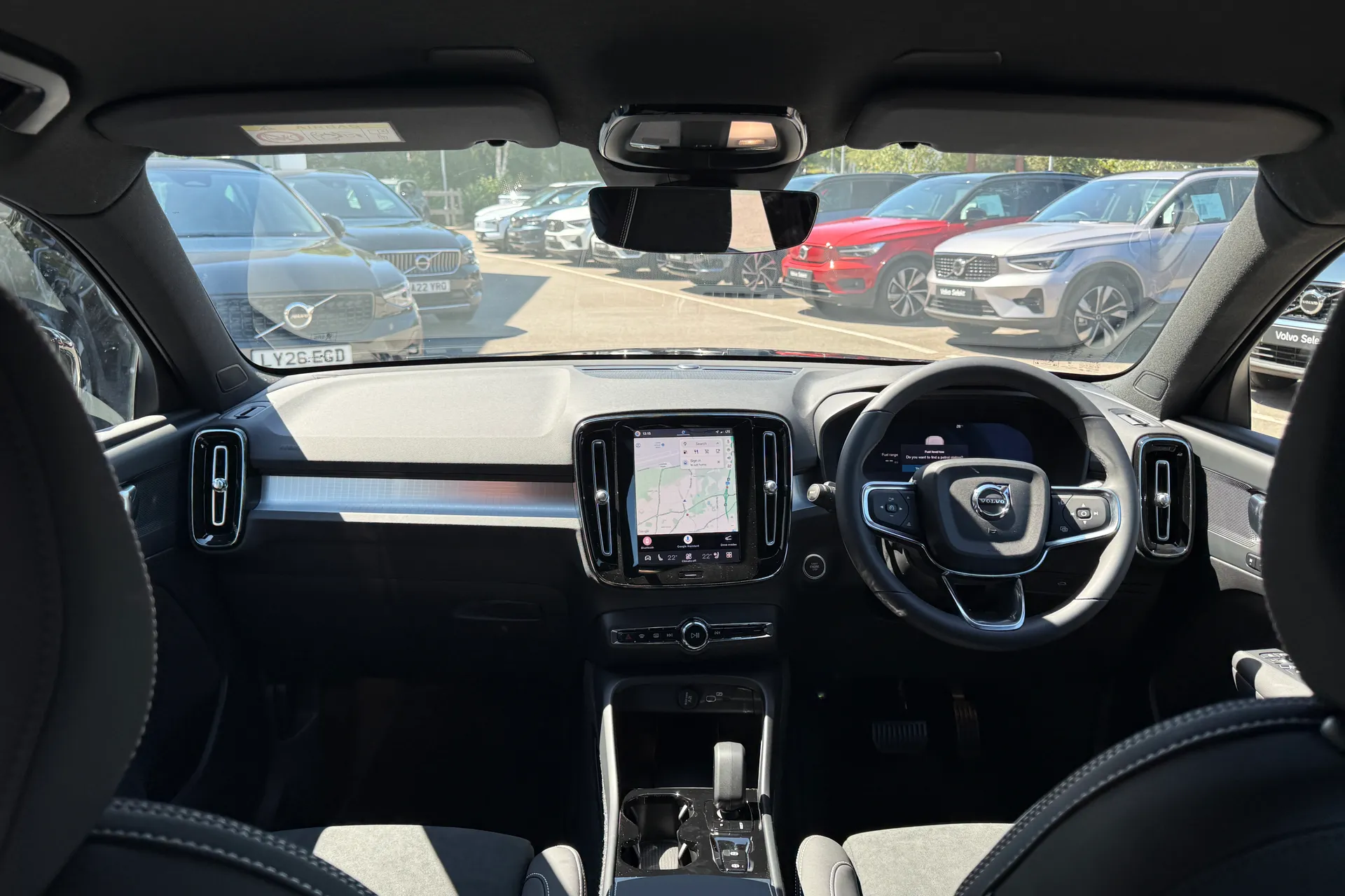 Volvo XC40 thumbnail image number 3