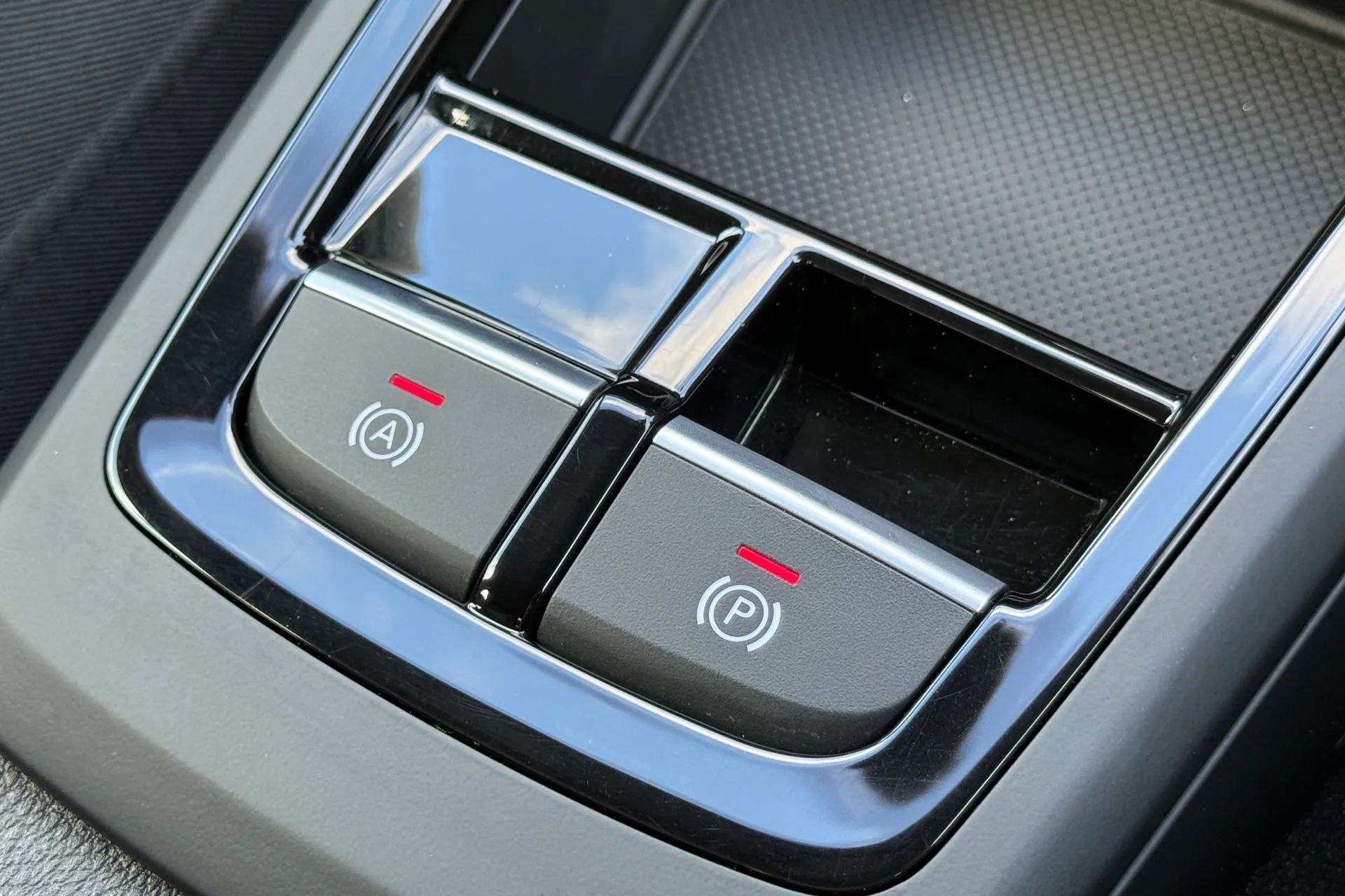 Audi Q2 thumbnail image number 40