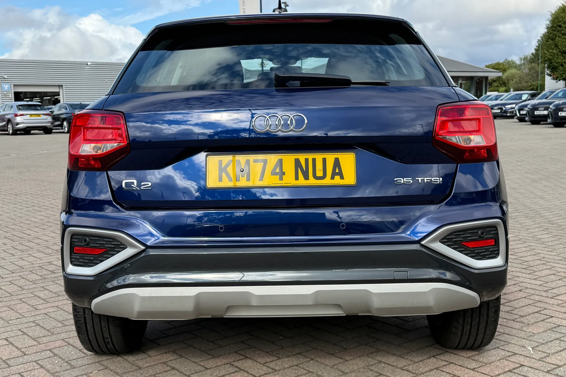 Audi Q2 thumbnail image number 32
