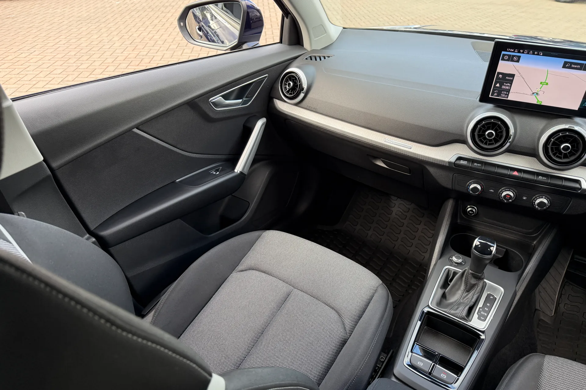 Audi Q2 thumbnail image number 38