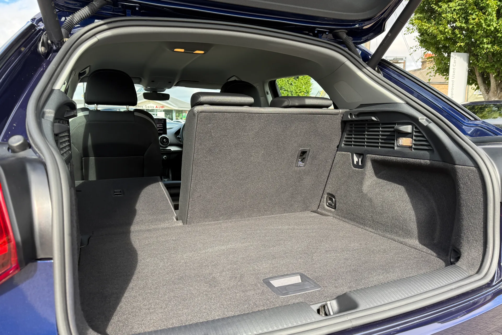 Audi Q2 thumbnail image number 35
