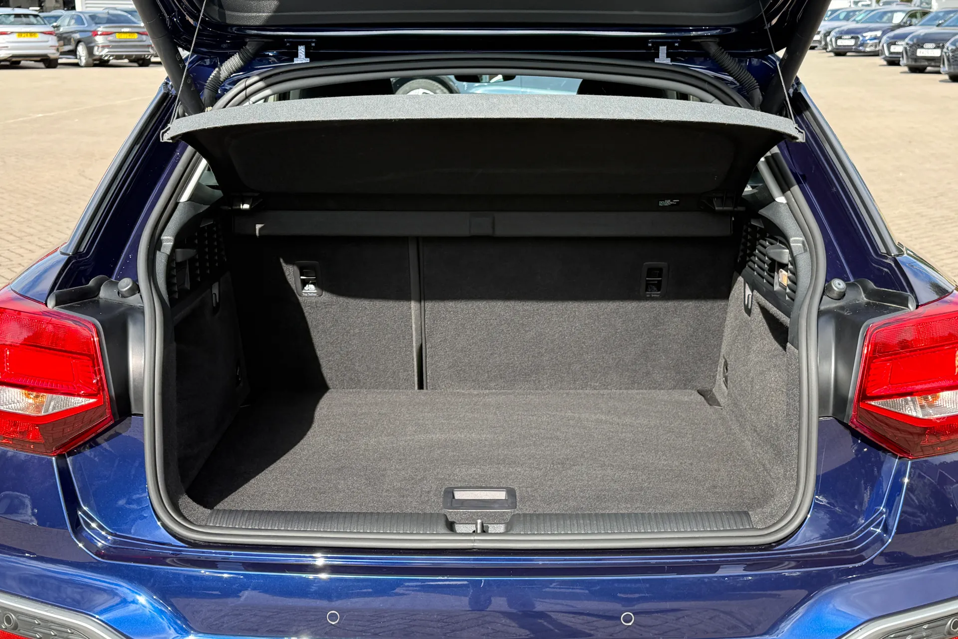 Audi Q2 thumbnail image number 34